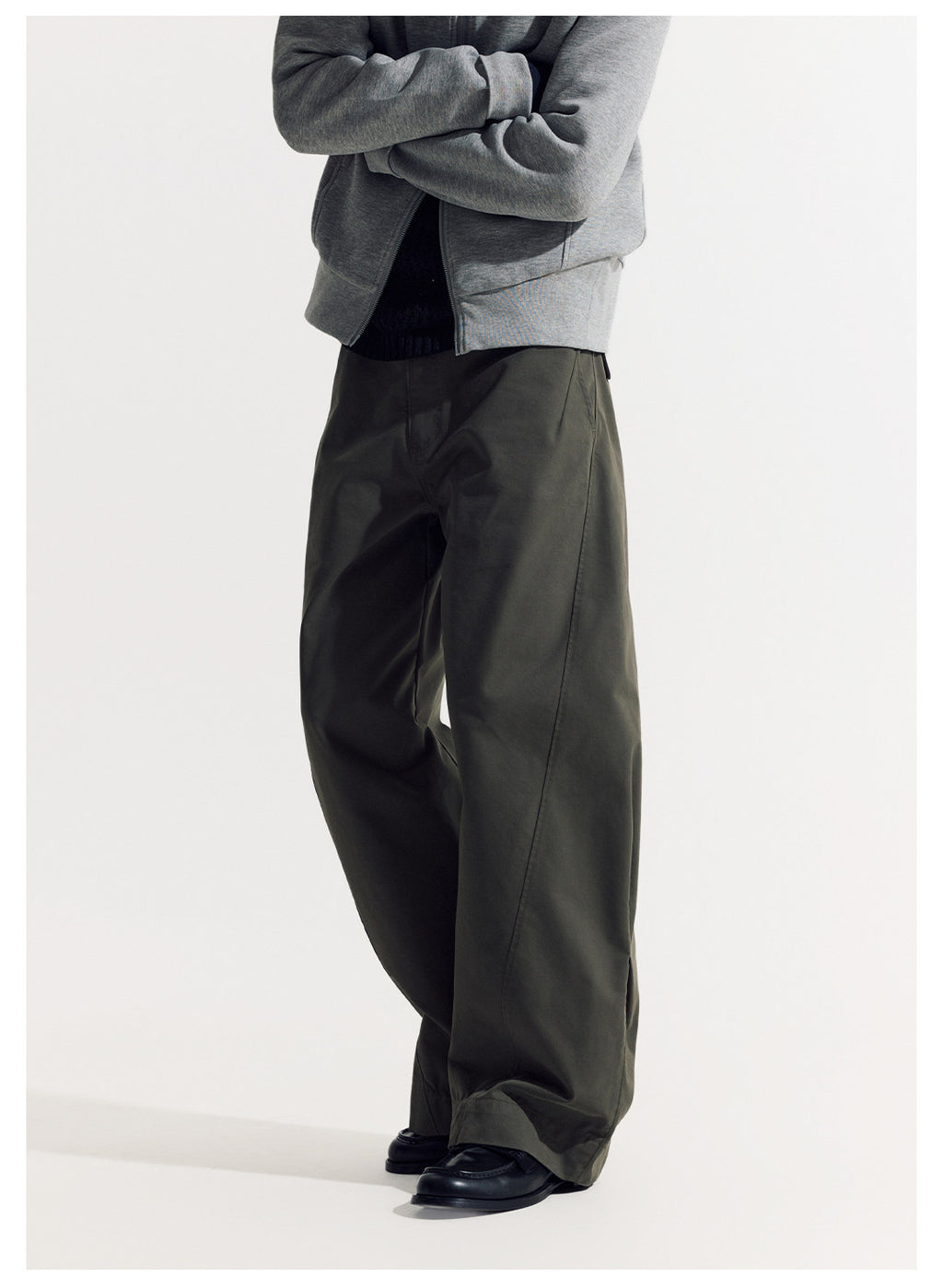 LOM030同型 軽やかな春夏素材 立体カーブワイドパンツ  LOM051