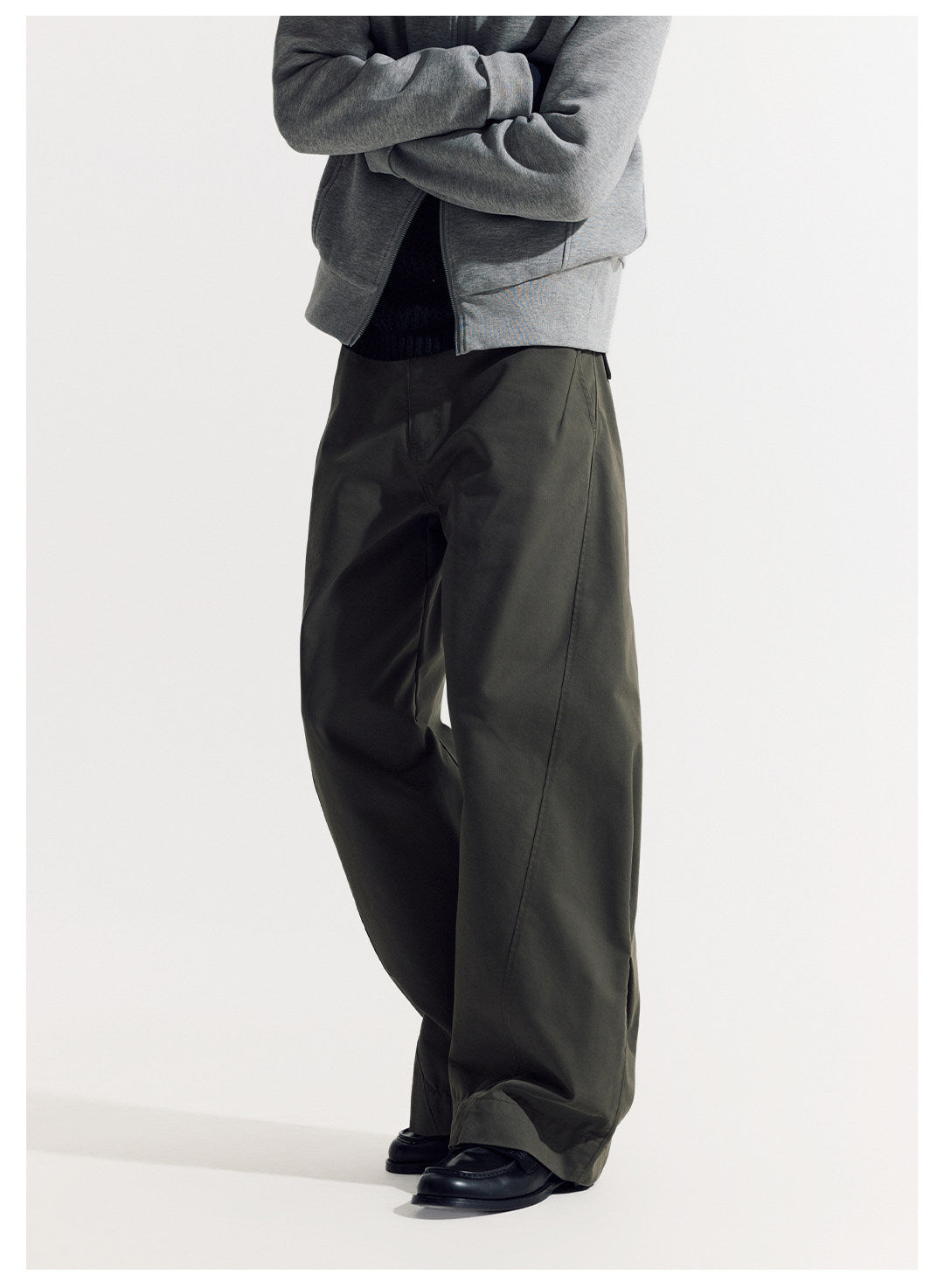 LOM030同型 軽やかな春夏素材 立体カーブワイドパンツ  LOM051