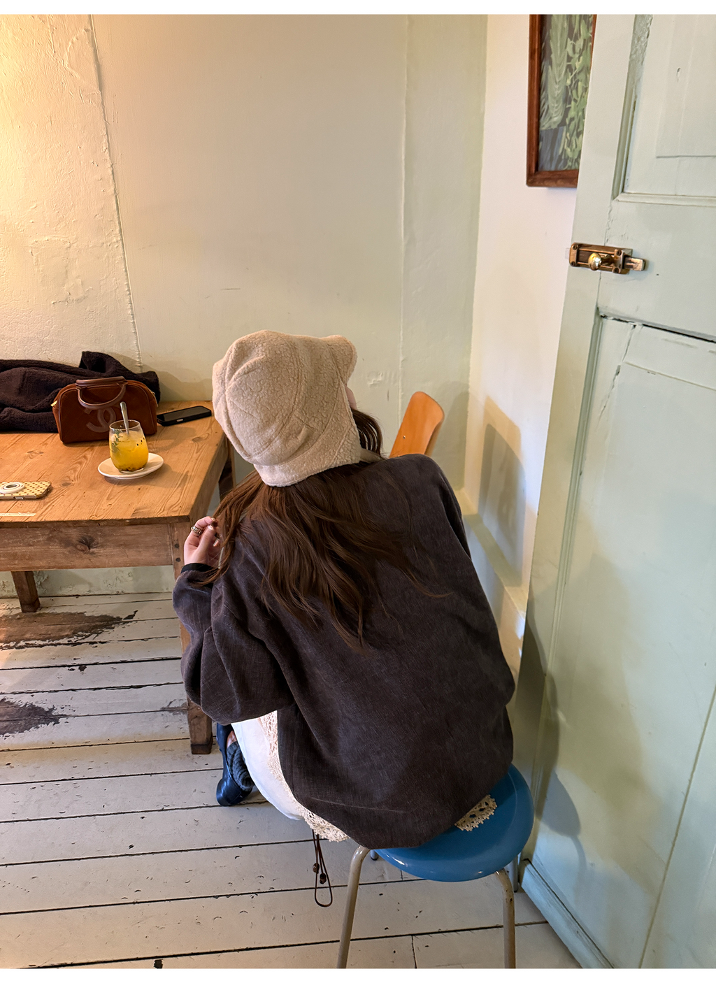 LelyMooch ステッチ入り立ち襟スウェット  LEM253