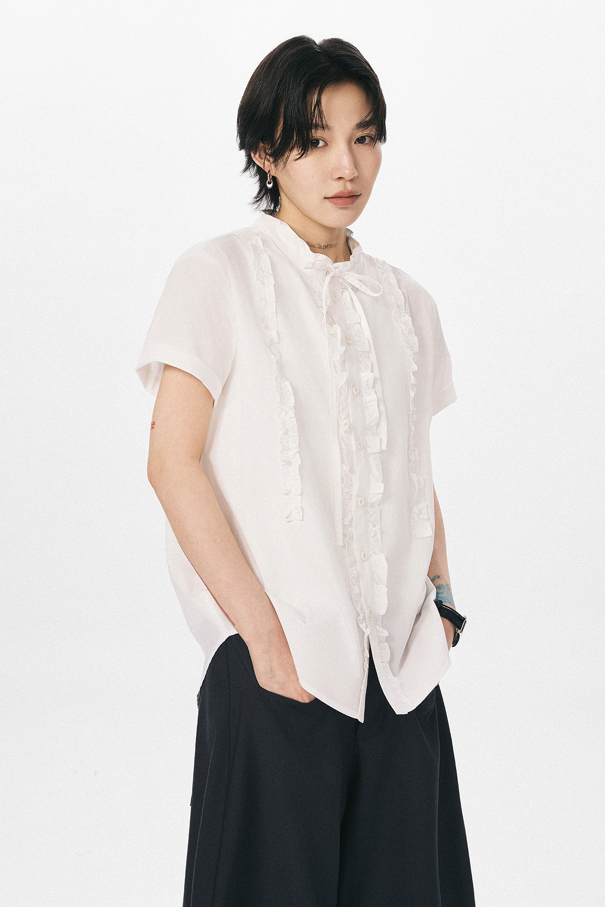 フリルリボン付き半袖シャツ  LOM028