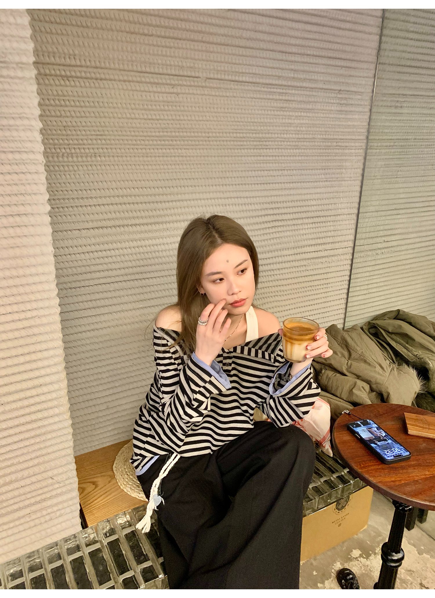 LelyMooch  オフショルダー ストライプ ロンTシャツ  LEM120