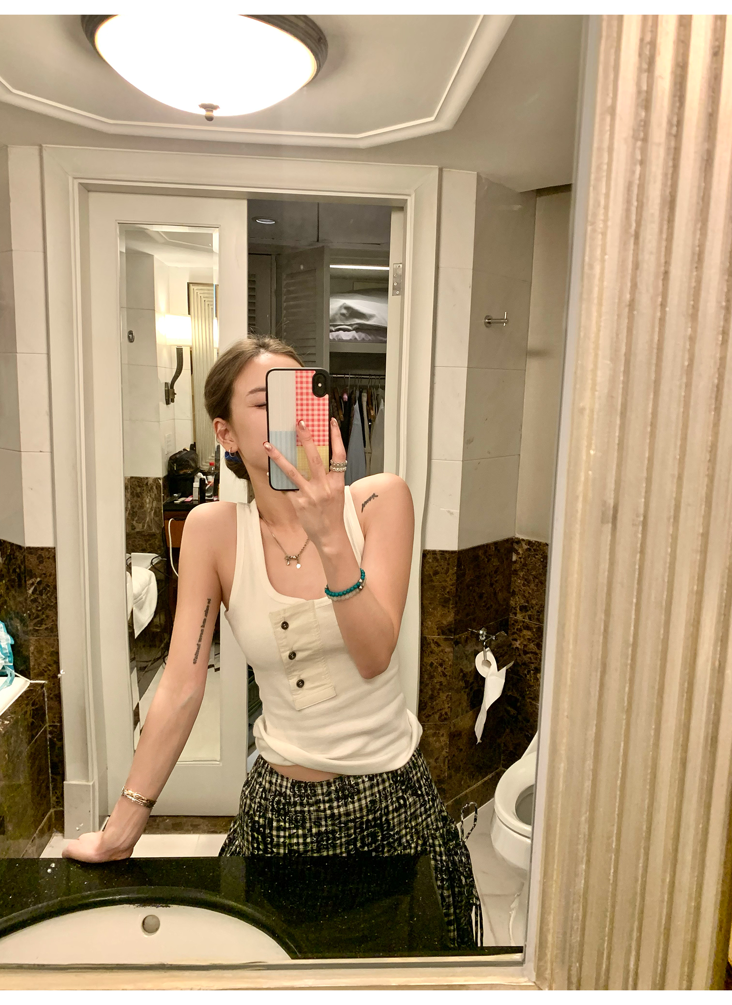 LelyMooch 春夏万能単品　Uネック タンクトップ  LEM122