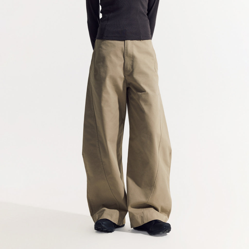 LOM030同型 軽やかな春夏素材 立体カーブワイドパンツ  LOM051