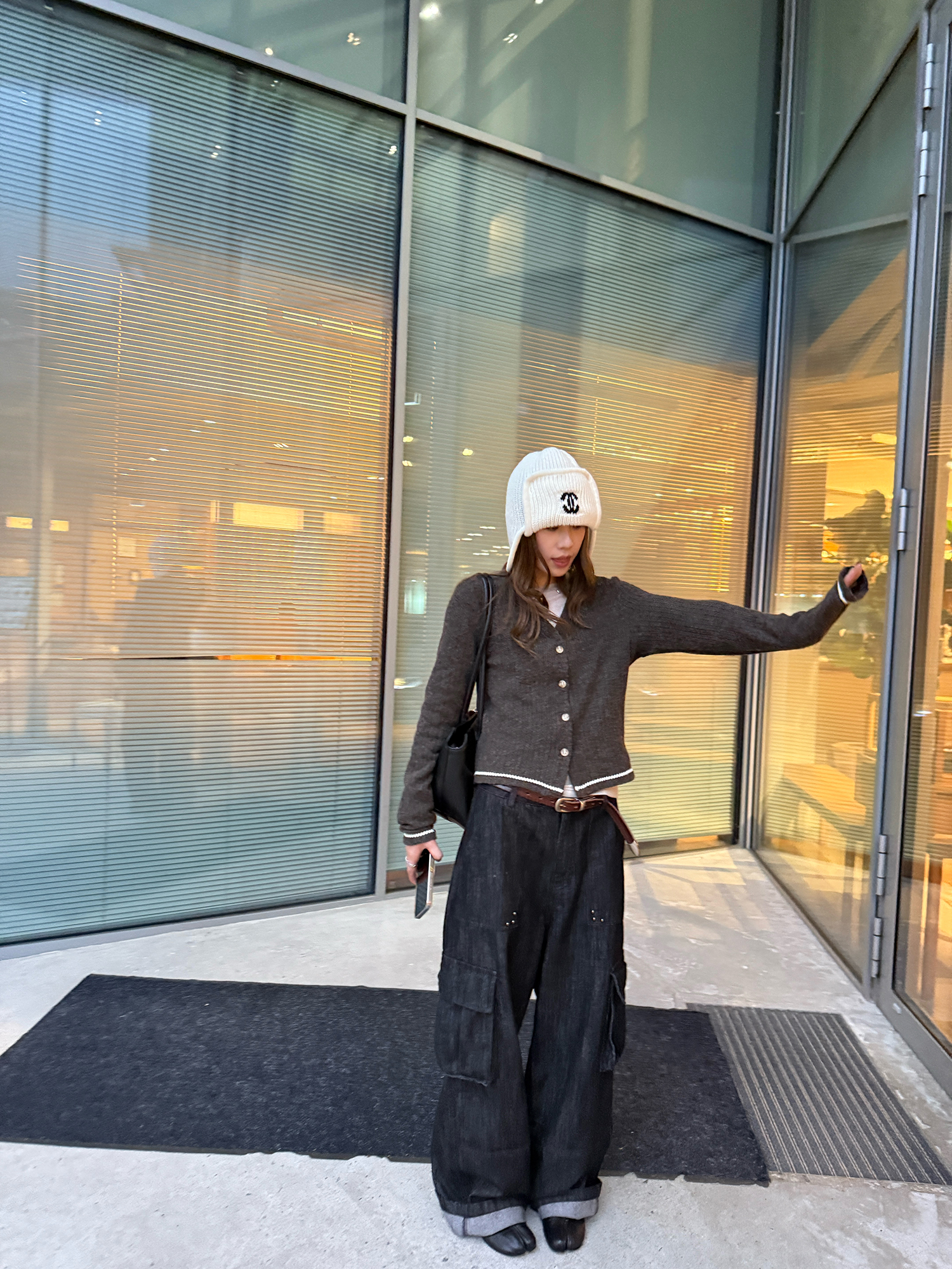 LelyMooch セルビッジ黒デニムパンツ　LEM257