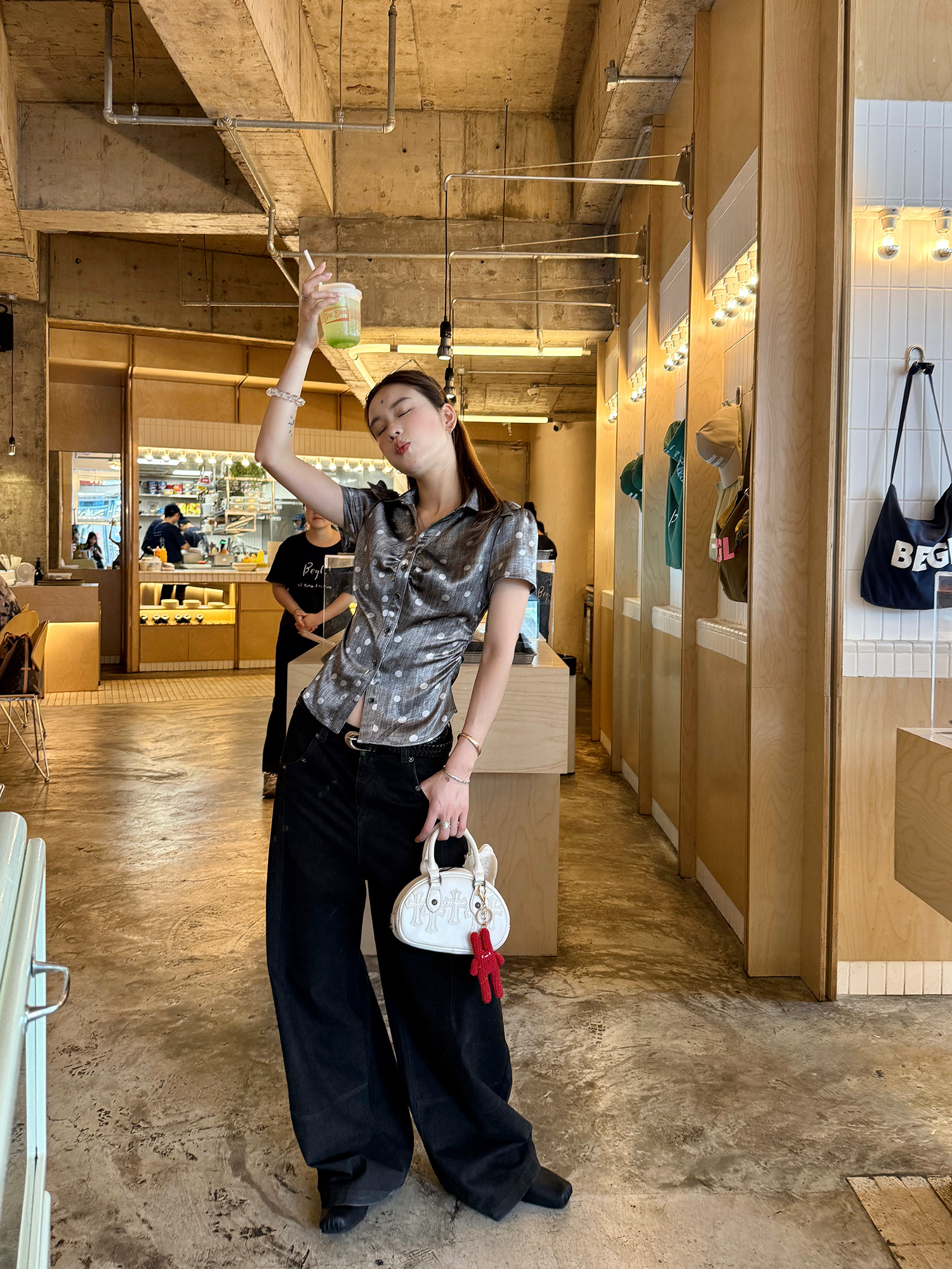 LelyMooch ドット柄サテンブラウス  LEM213