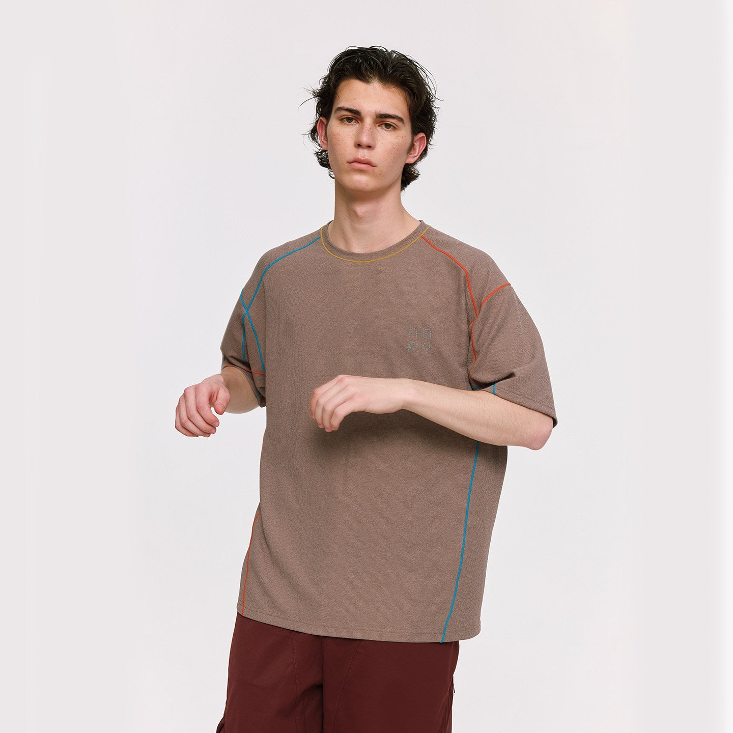 ゆったり着られる 配色ステッチ半袖Tシャツ  LOM074