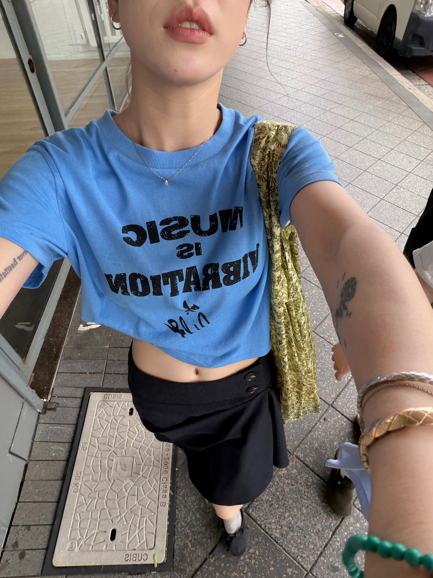 LelyMooch 配色ロゴプリント×ヴィンテージ風  スラブ綿麻 半袖Tシャツ  LEM331