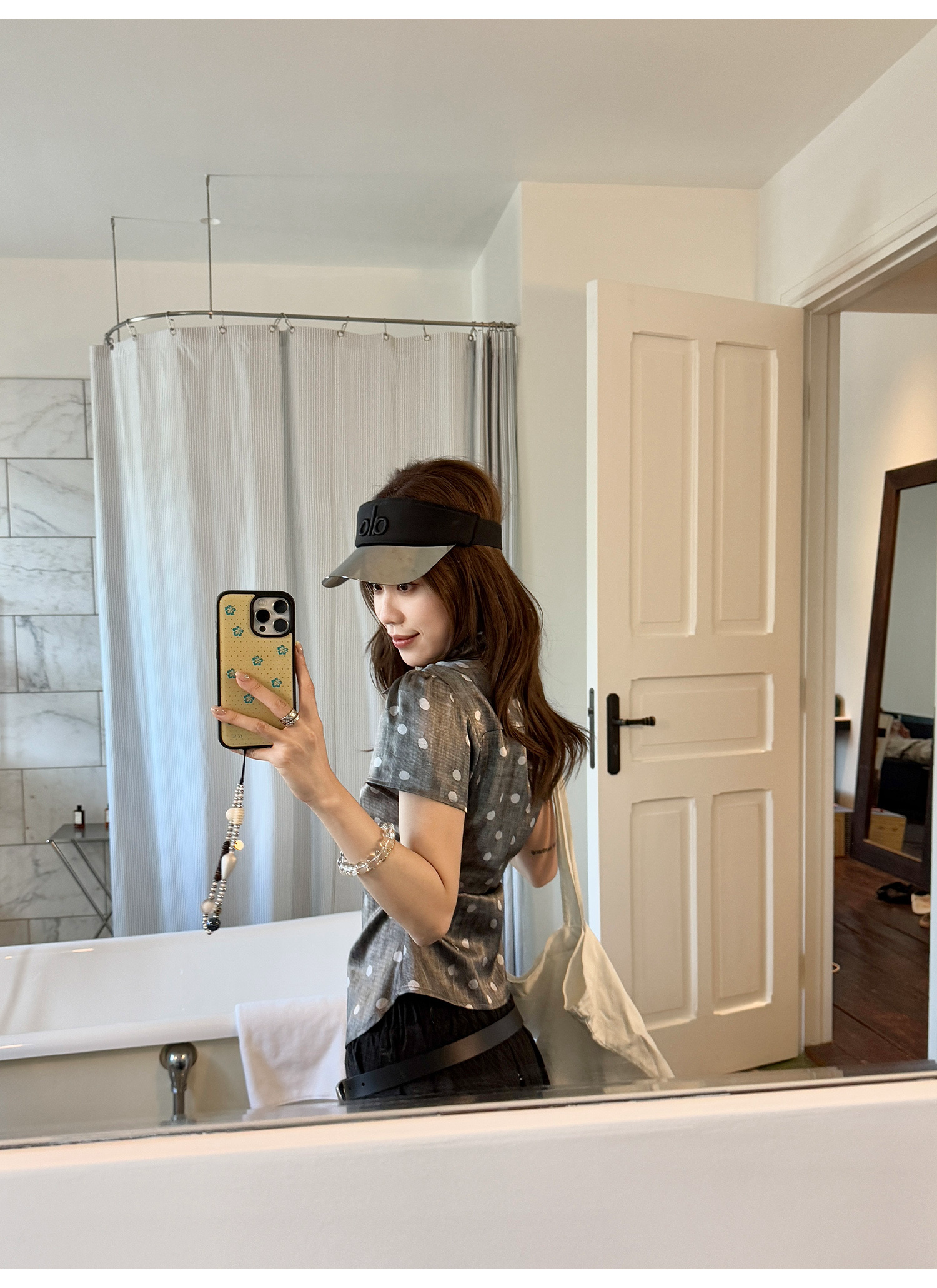 LelyMooch ドット柄サテンブラウス  LEM213