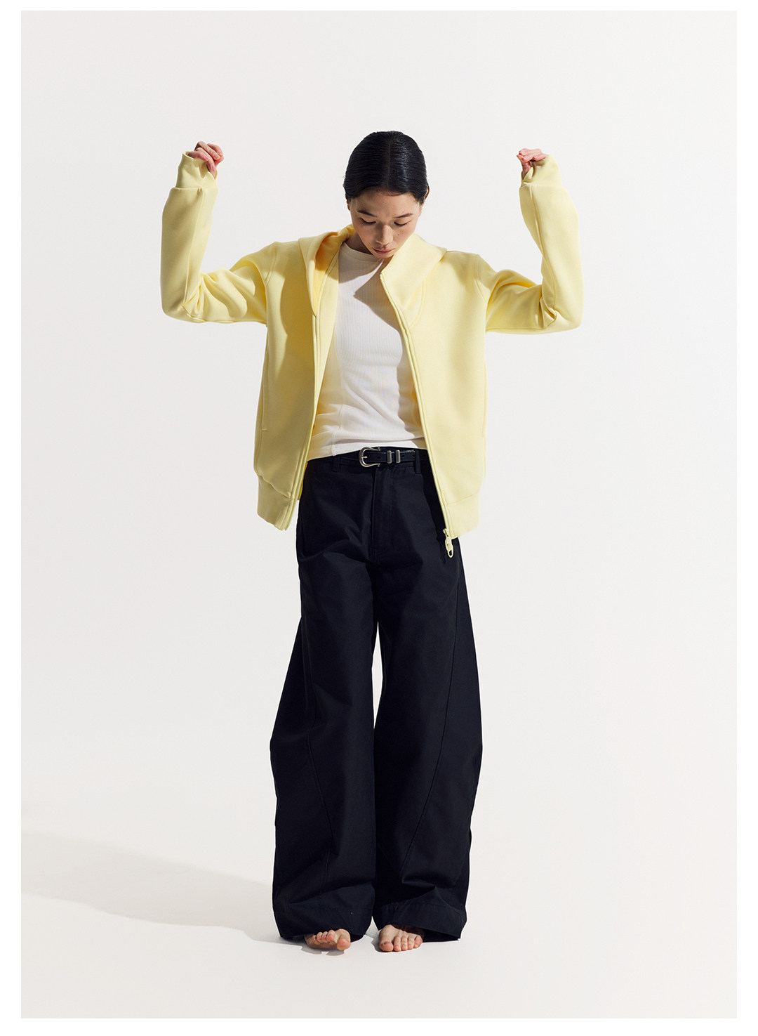 斜めジップ ダンボール素材 パーカー  LOM048