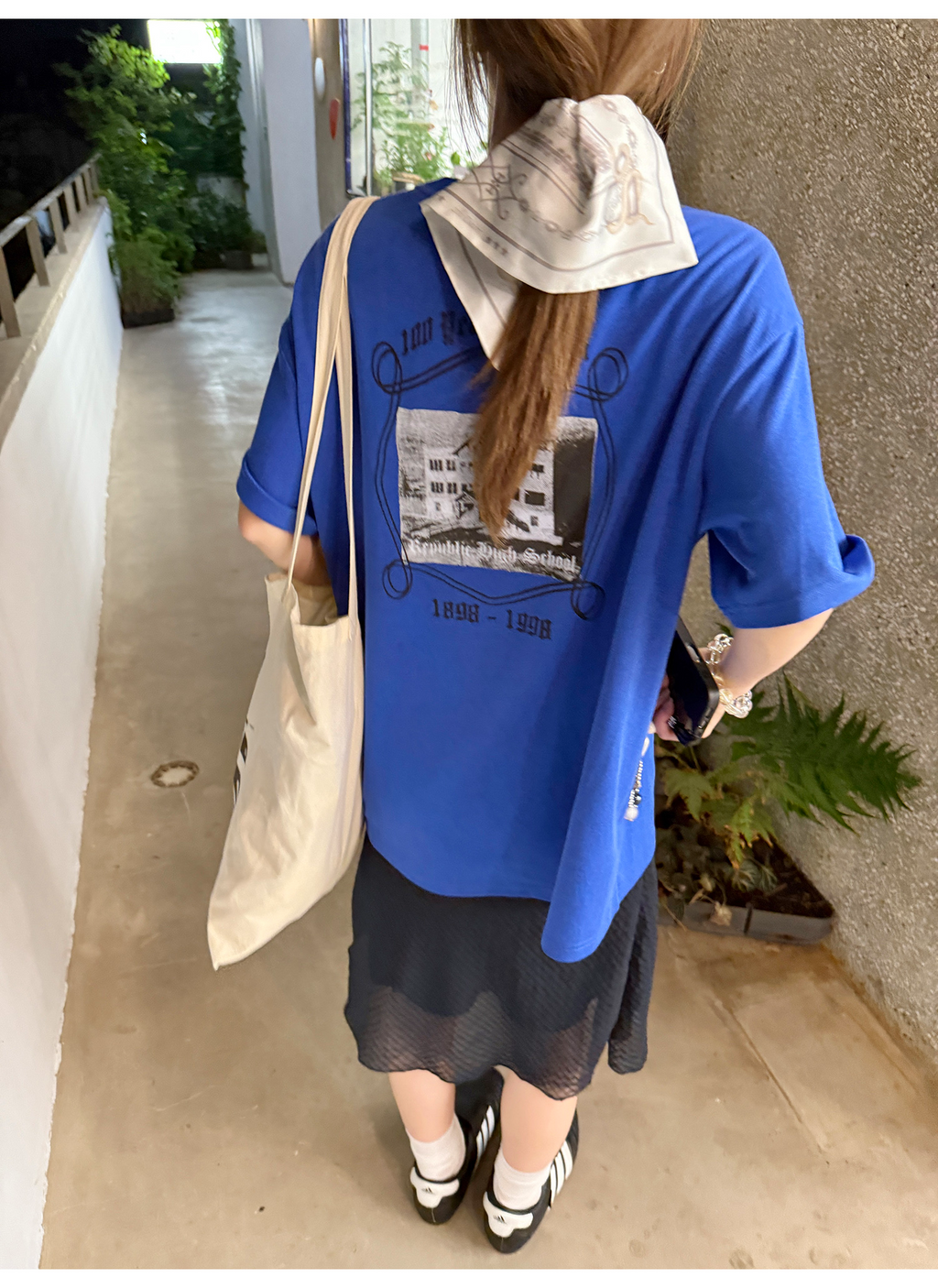 LelyMooch クラインブルー×スタッズTシャツ｜2色展開  LEM194