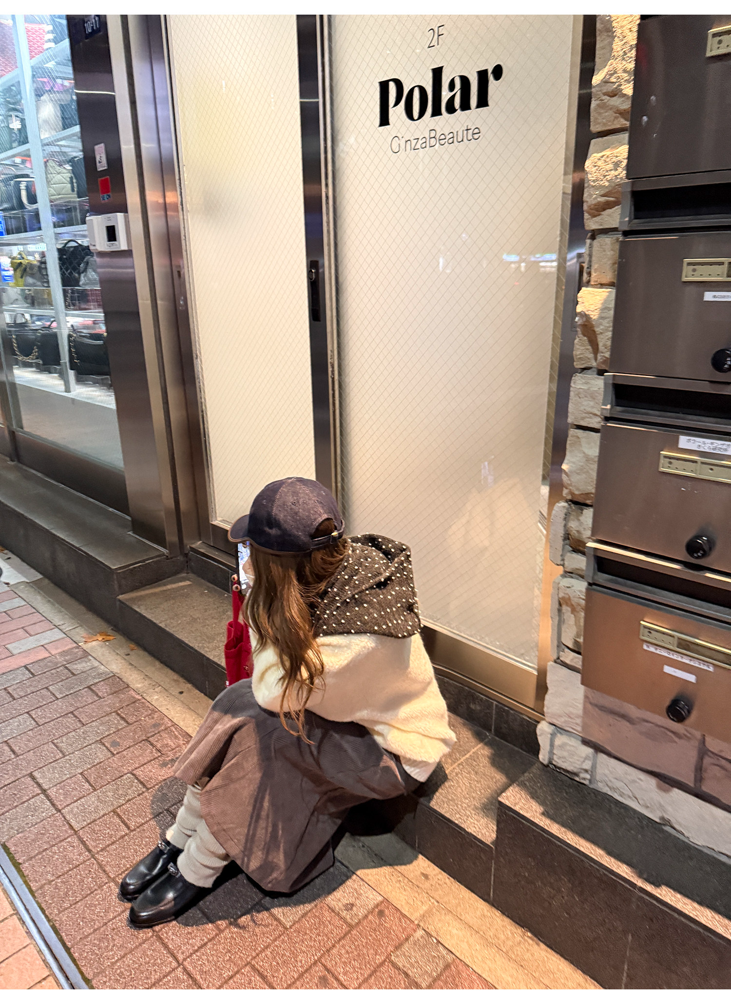 LelyMooch ウール100％ Vネック ニット  LEM285