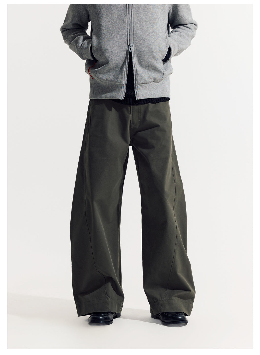 立体カーブドライン × ワイドシルエット構造タックデザインパンツ LOM030