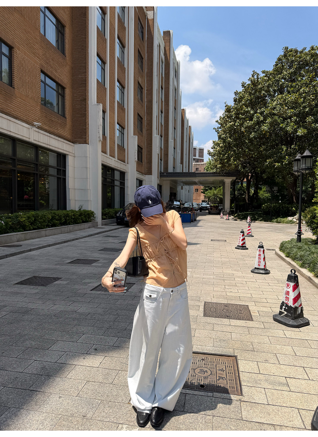 LelyMooch ドローストリングVブラウス  LEM374