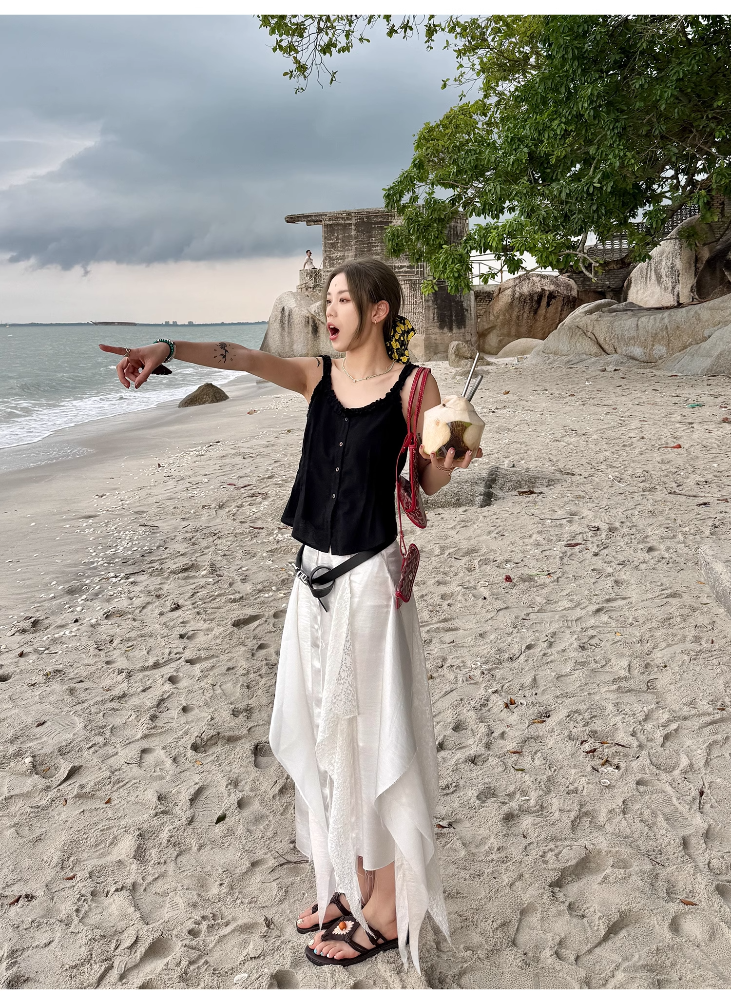 LelyMooch  重厚レース×光沢サテンスカート  LEM097