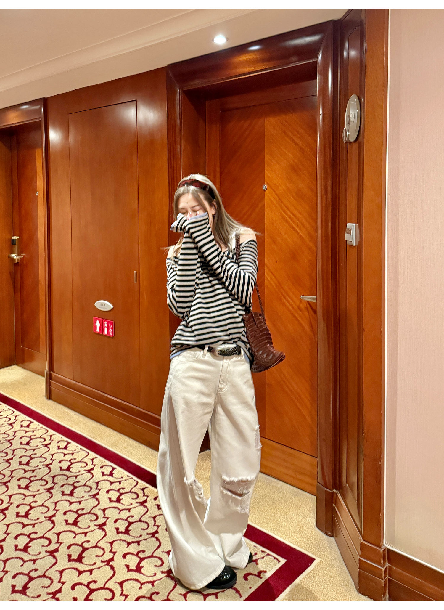 LelyMooch  オフショルダー ストライプ ロンTシャツ  LEM120