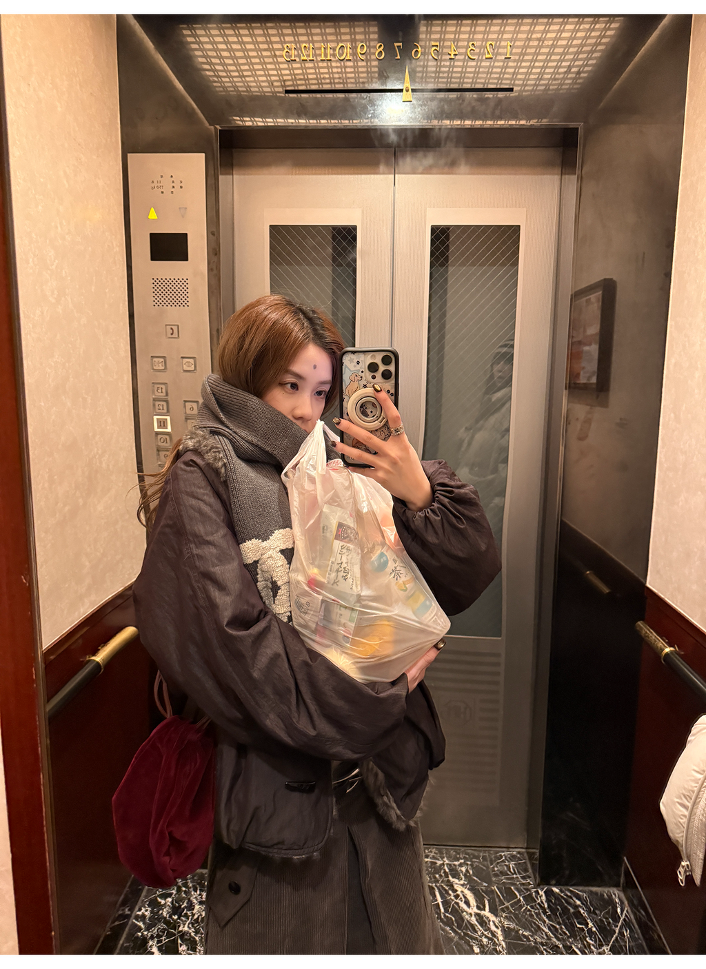 LelyMooch 光沢バイカラーブルゾン｜ボア切替×トグルボタン  LEM280