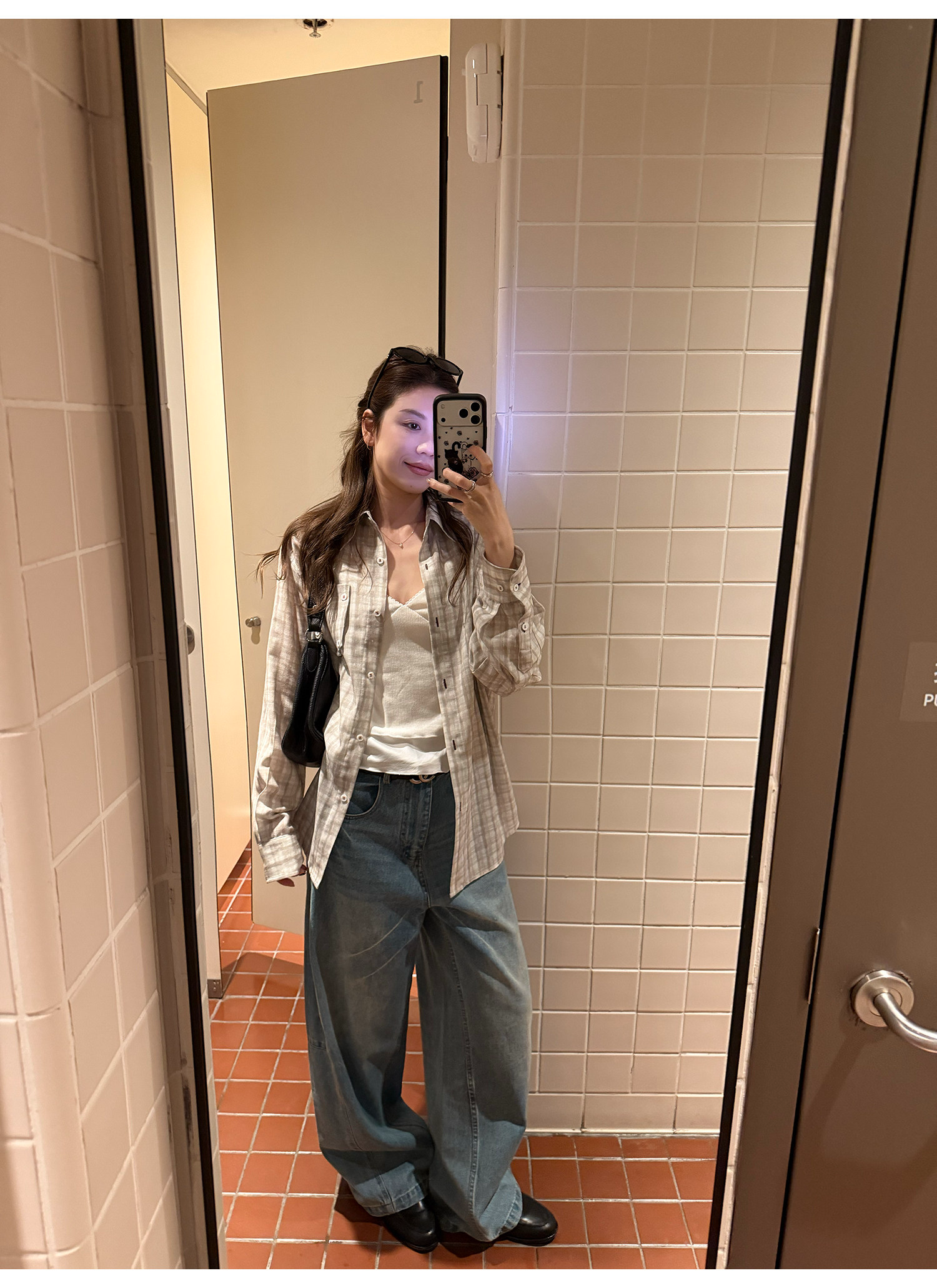 LelyMooch 春夏ムード漂う ひび割れ加工 カーブデニム  LEM316