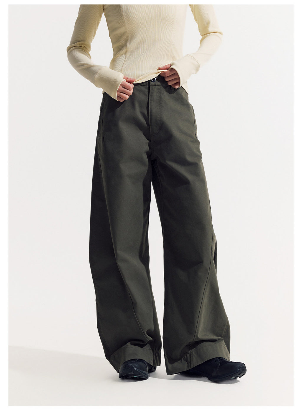 LOM030同型 軽やかな春夏素材 立体カーブワイドパンツ  LOM051