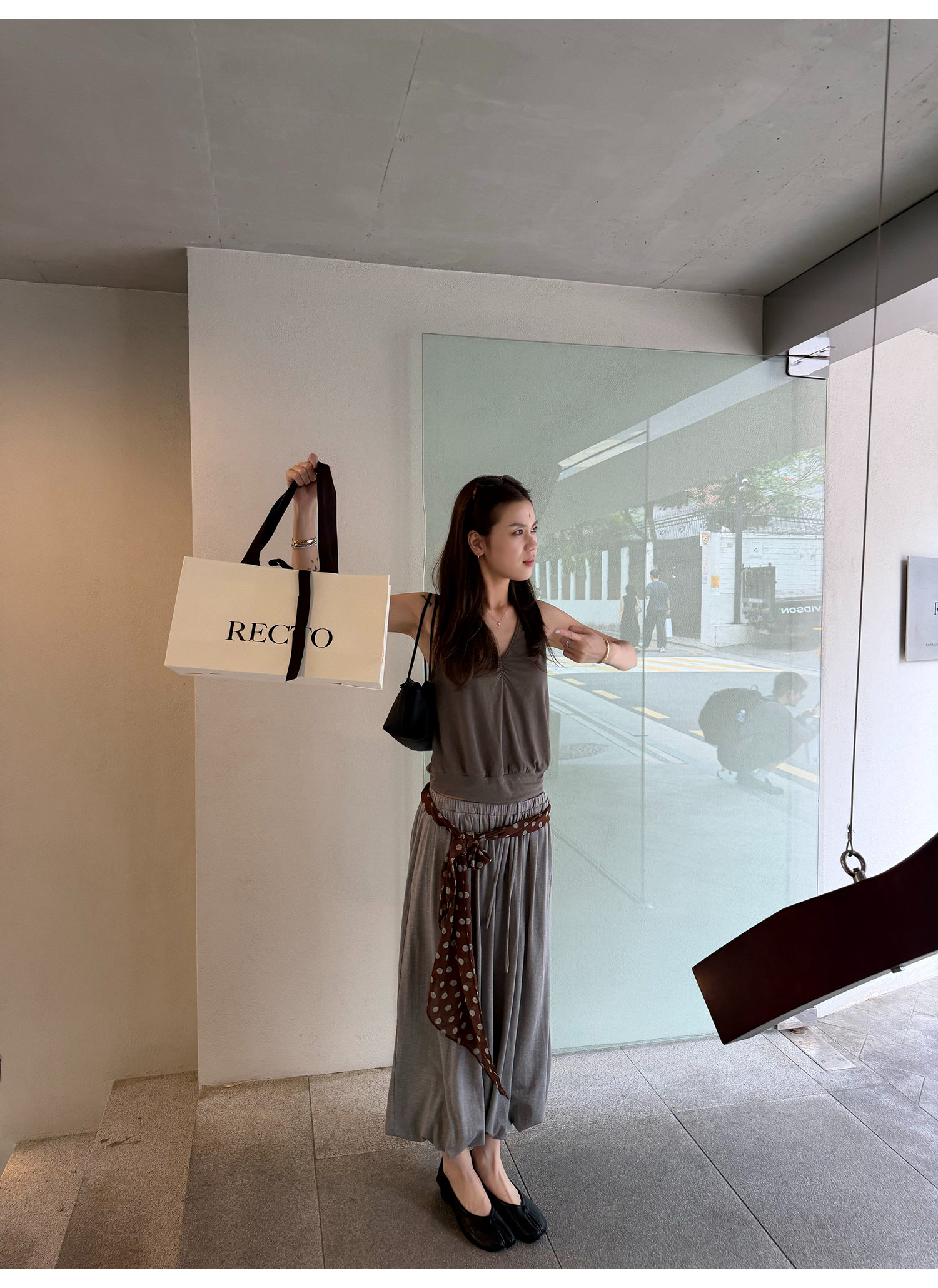 LelyMooch 梅雨も快適！さらっと軽やかワイドパンツ  LEM364