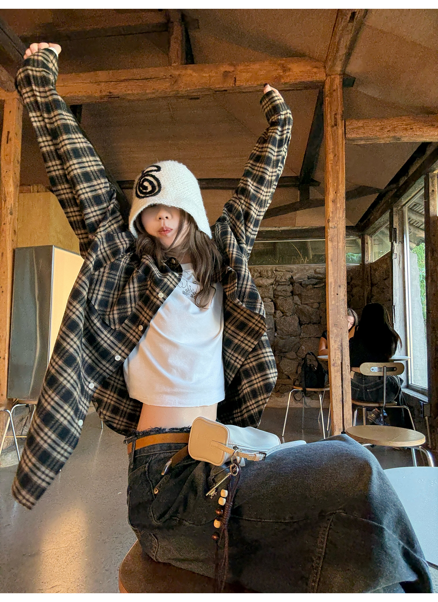 LelyMooch 配色ロゴ入りショート丈Tシャツ  LEM228