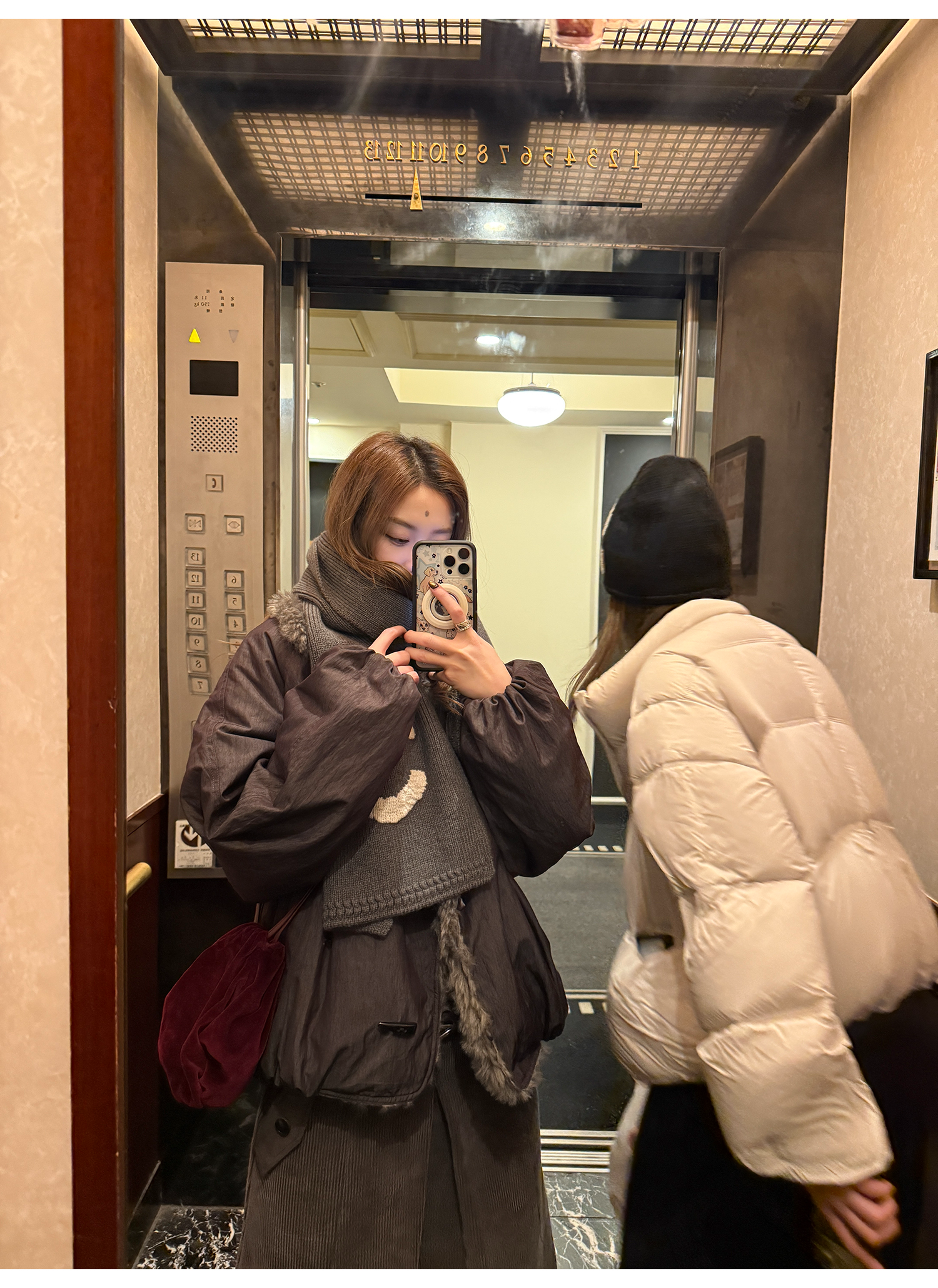 LelyMooch 光沢バイカラーブルゾン｜ボア切替×トグルボタン  LEM280