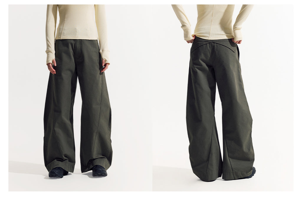 立体カーブドライン × ワイドシルエット構造タックデザインパンツ LOM030