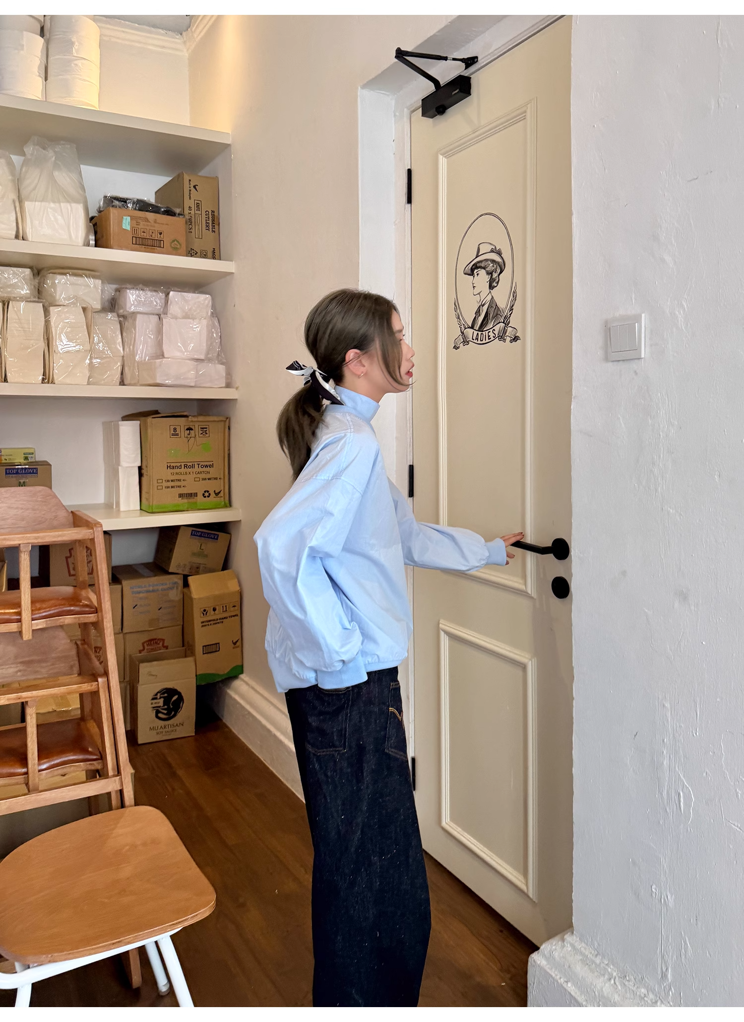 LelyMooch  スポーツカジュアル Vネック刺繍プルオーバー  LEM099