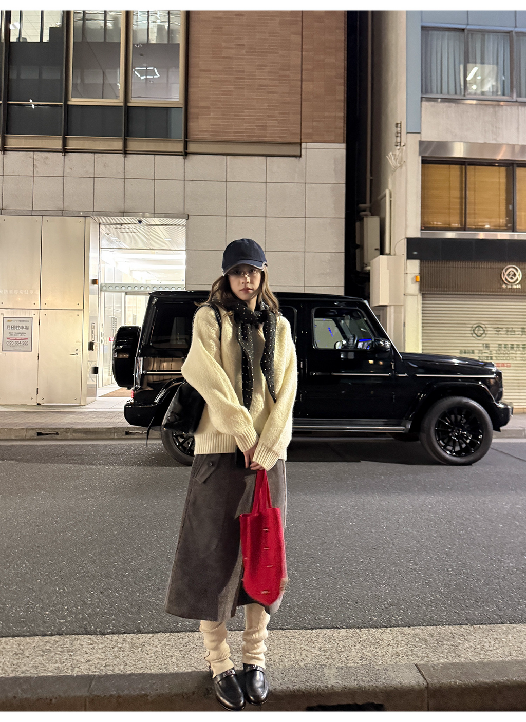 LelyMooch ウール100％ Vネック ニット  LEM285