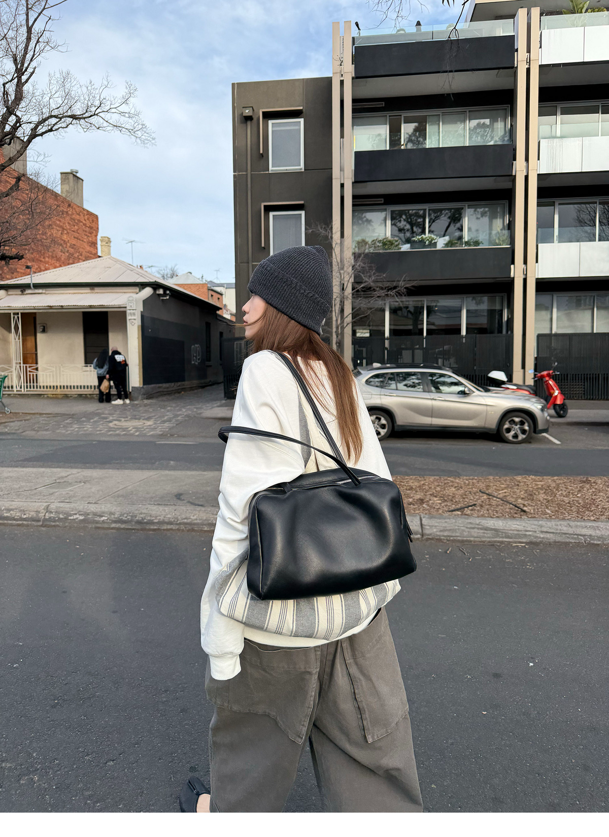 LelyMooch レトロ ロゴプリント ラウンドネック スウェット  LEM409
