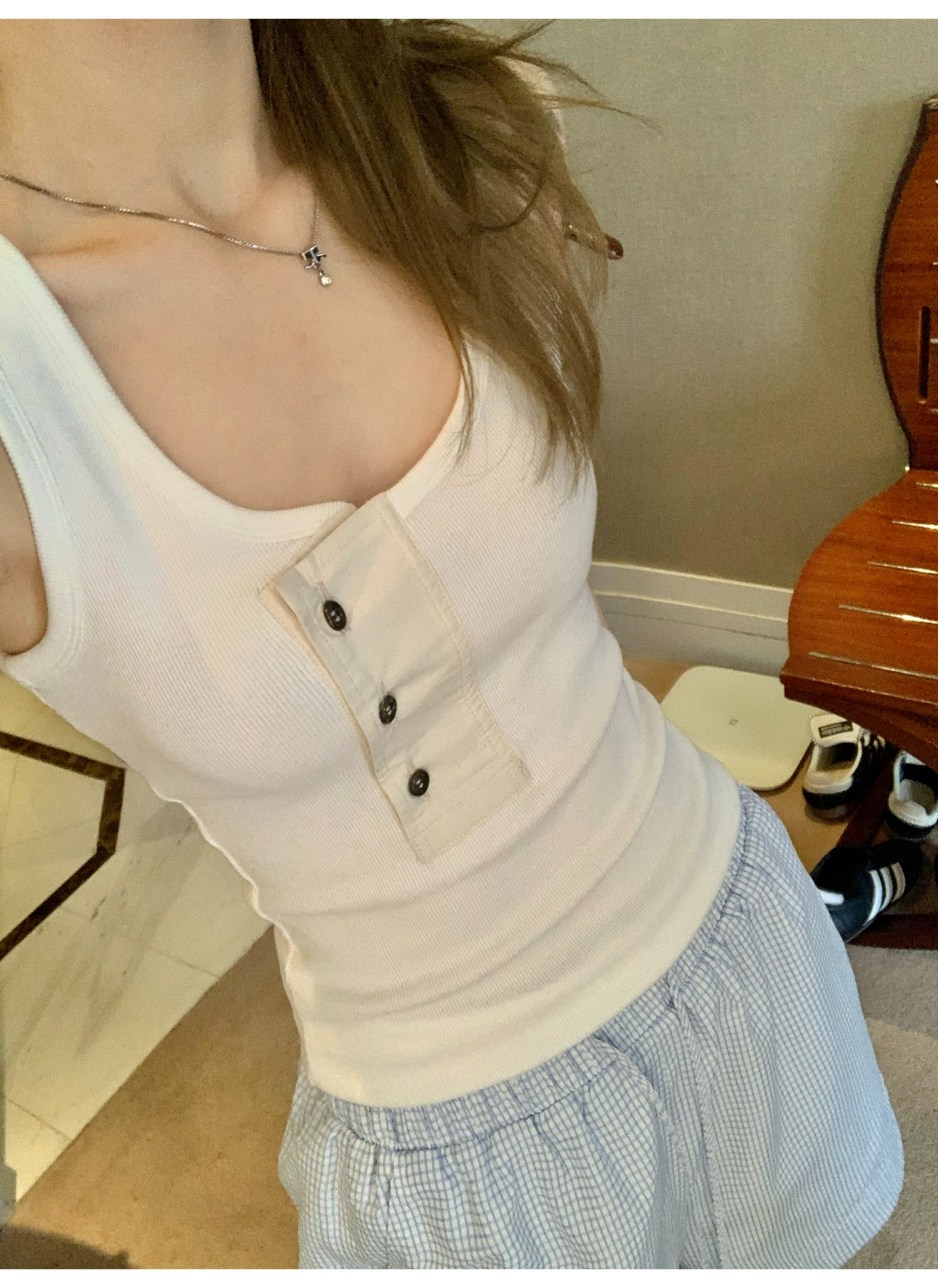 LelyMooch 春夏万能単品　Uネック タンクトップ  LEM122