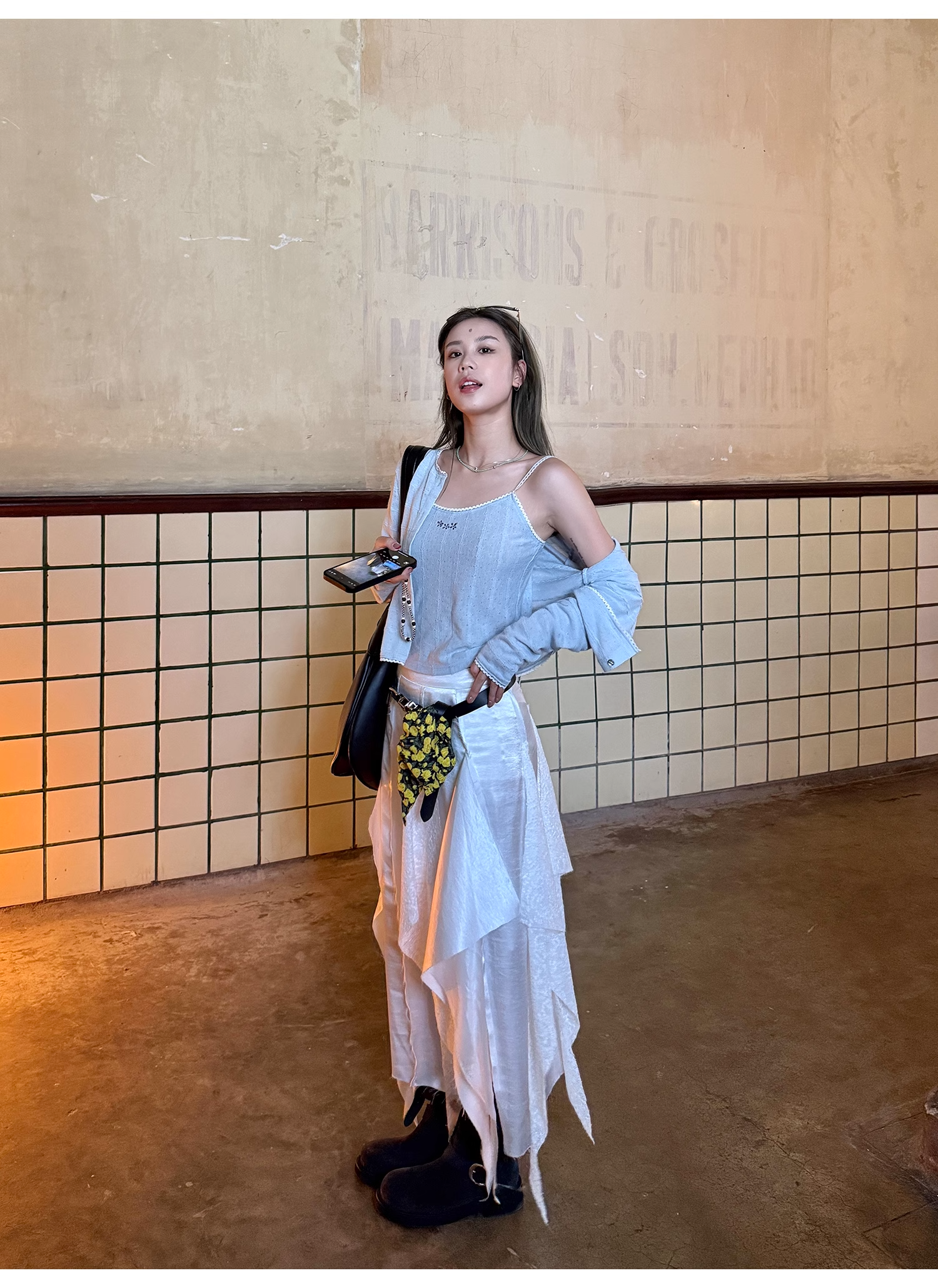 LelyMooch  重厚レース×光沢サテンスカート  LEM097