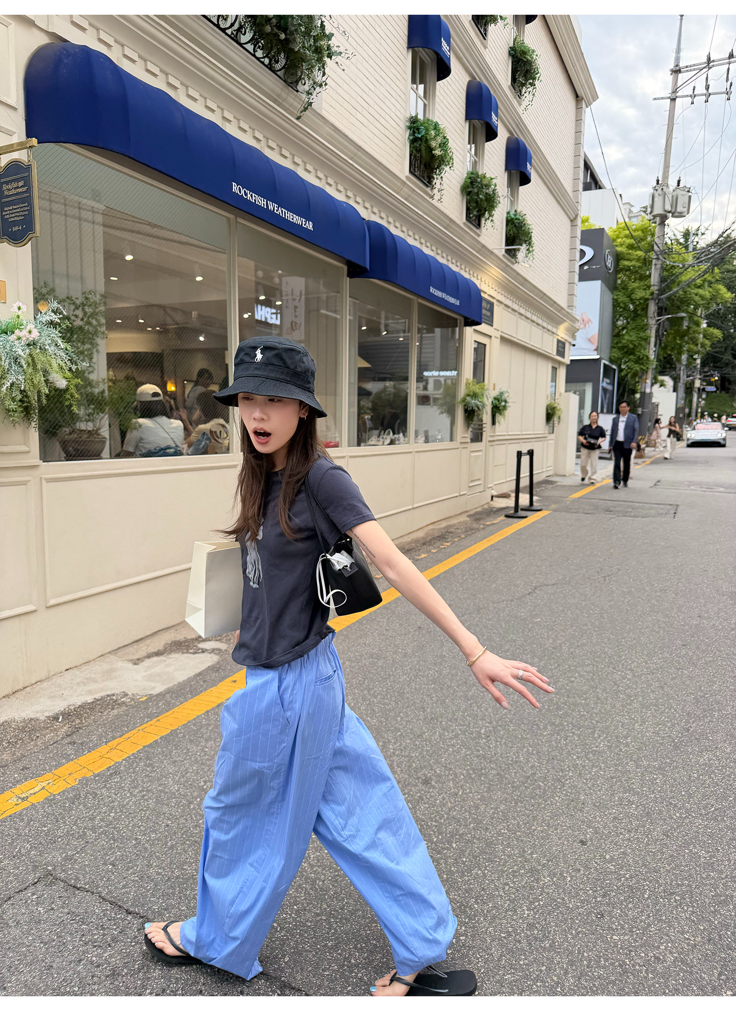 LelyMooch 爽やかブルーのバルーンカーブパンツ  LEM363