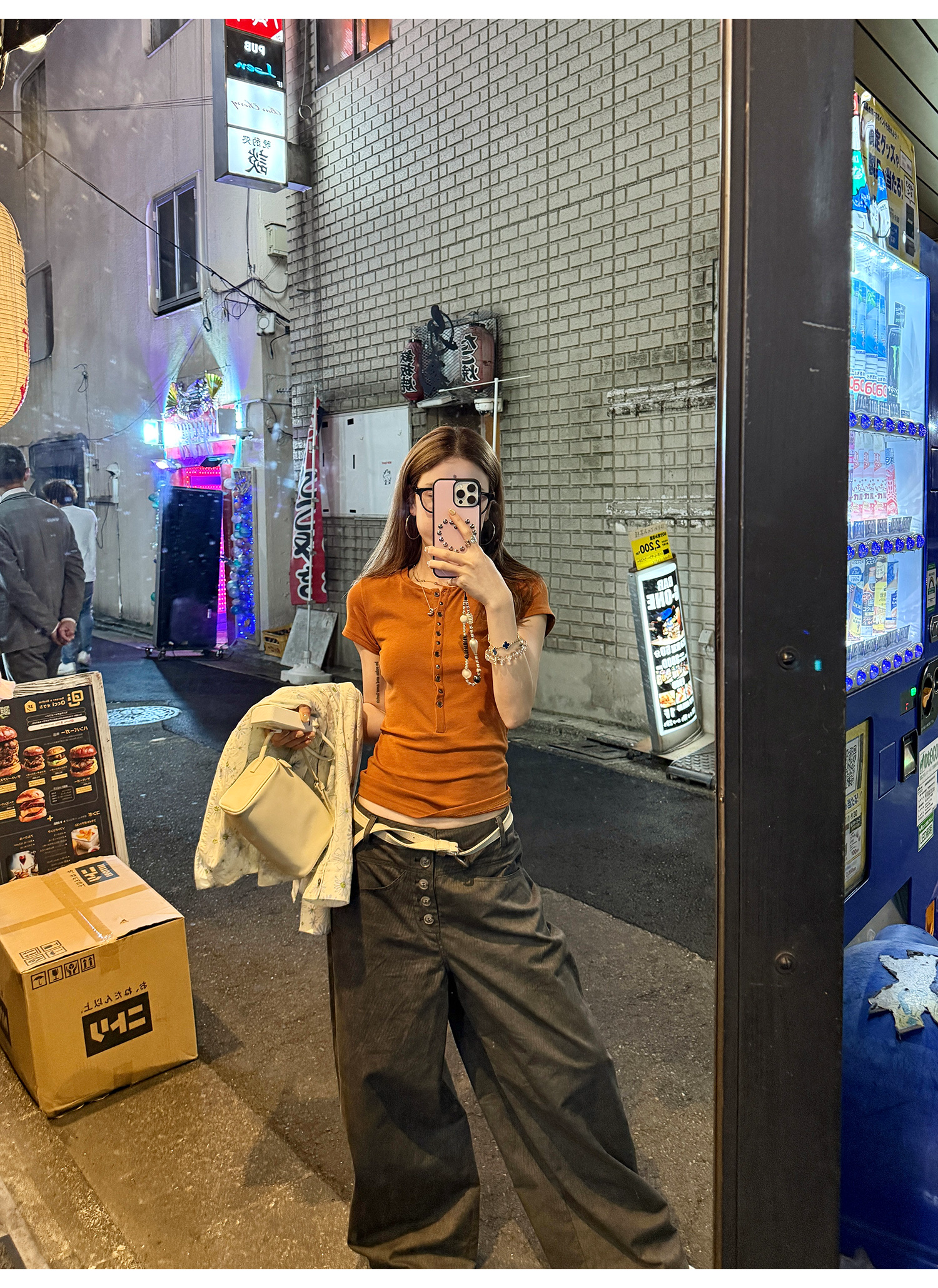 LelyMooch 選べる2色・テンセル混スタッズTシャツ  LEM184