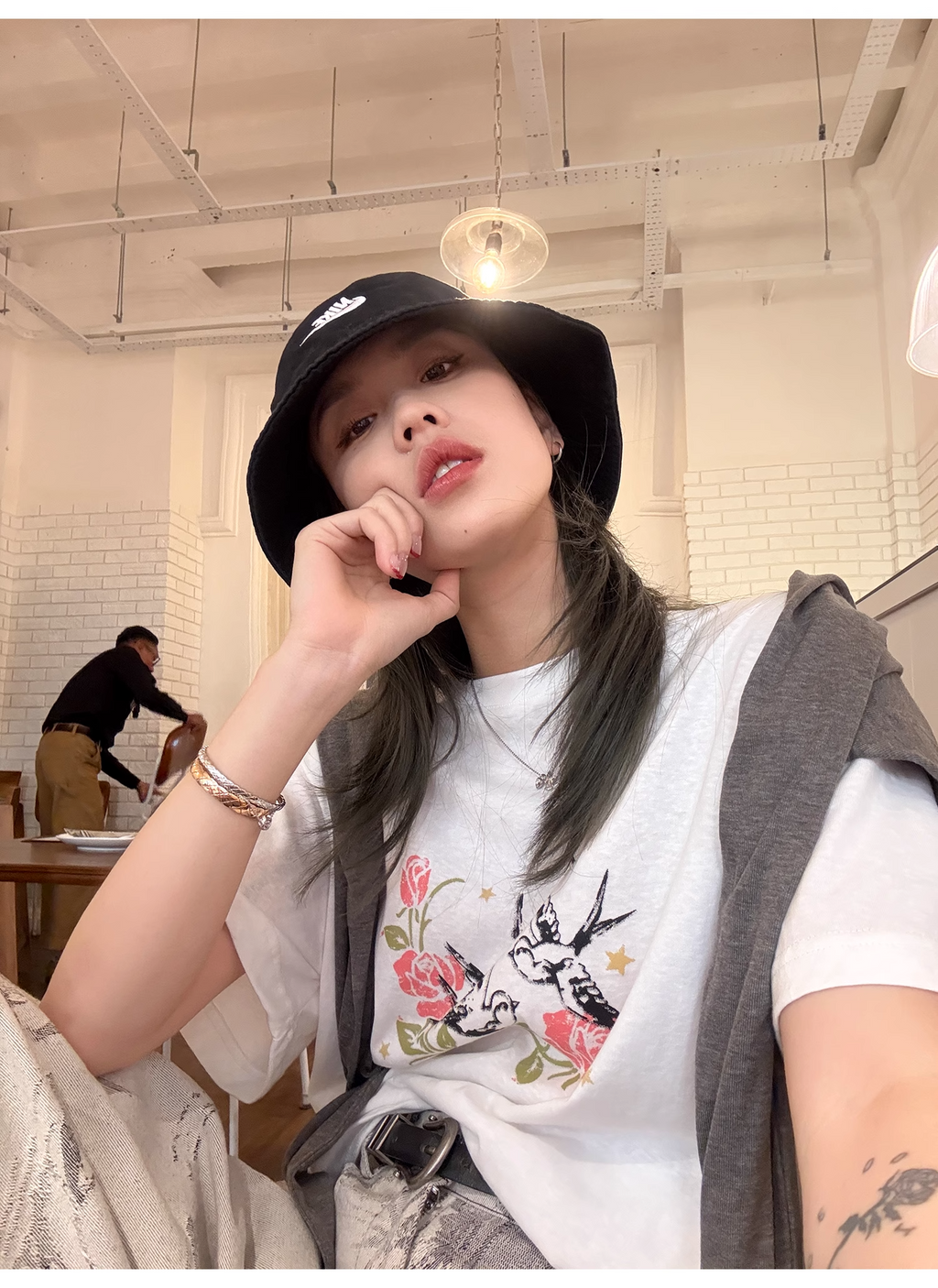 LelyMooch  プリント半袖Tシャツ ラウンドネック  LEM110