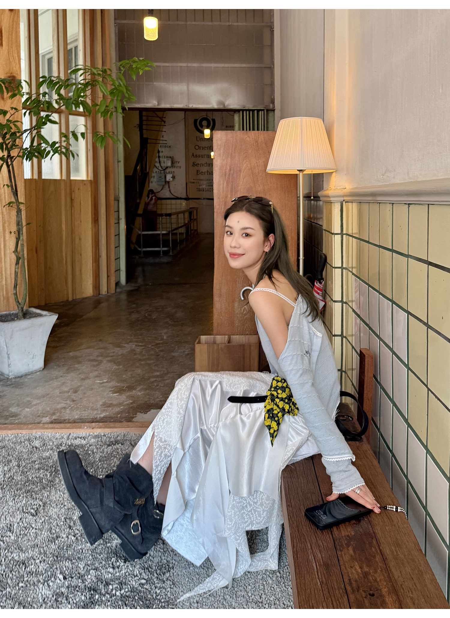 LelyMooch  重厚レース×光沢サテンスカート  LEM097