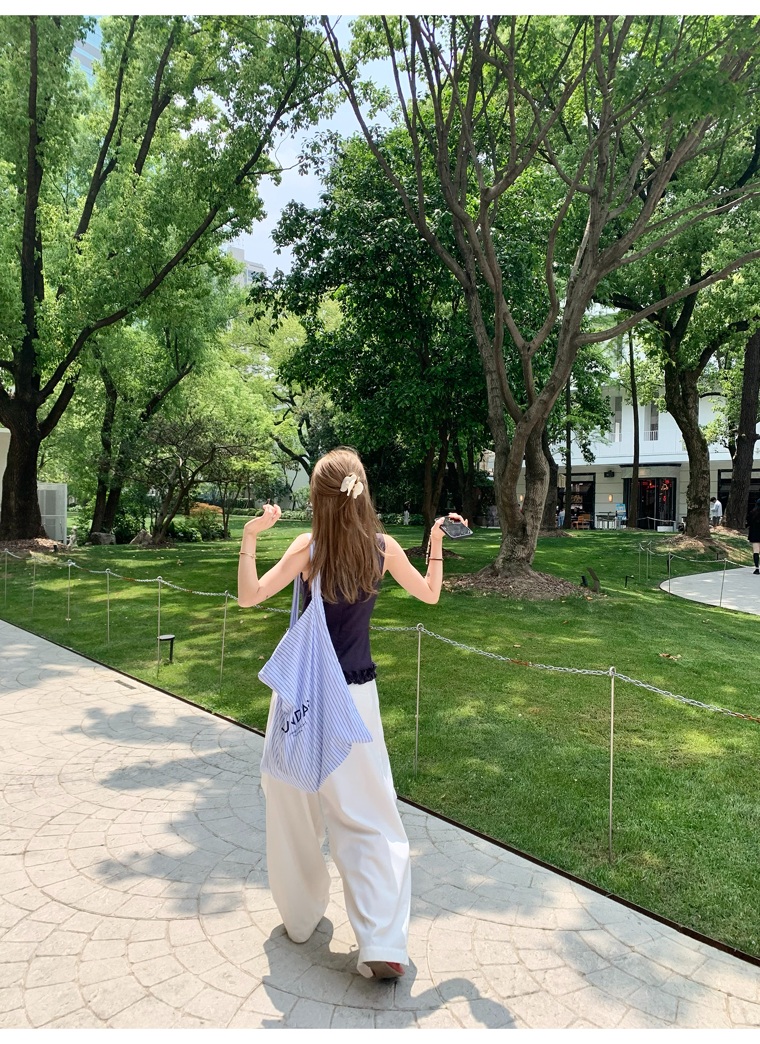 LelyMooch clean fit Vネック×リボン フリルトップス  LEM159