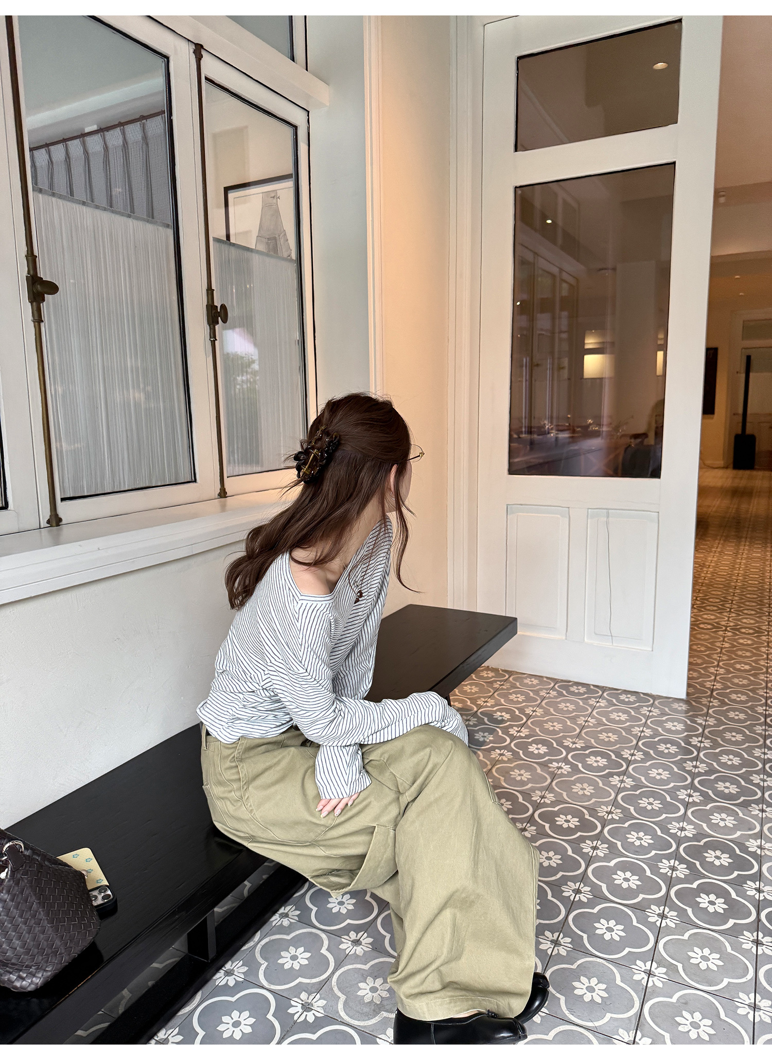 LelyMooch 小花刺繍ストライプトップス  LEM210