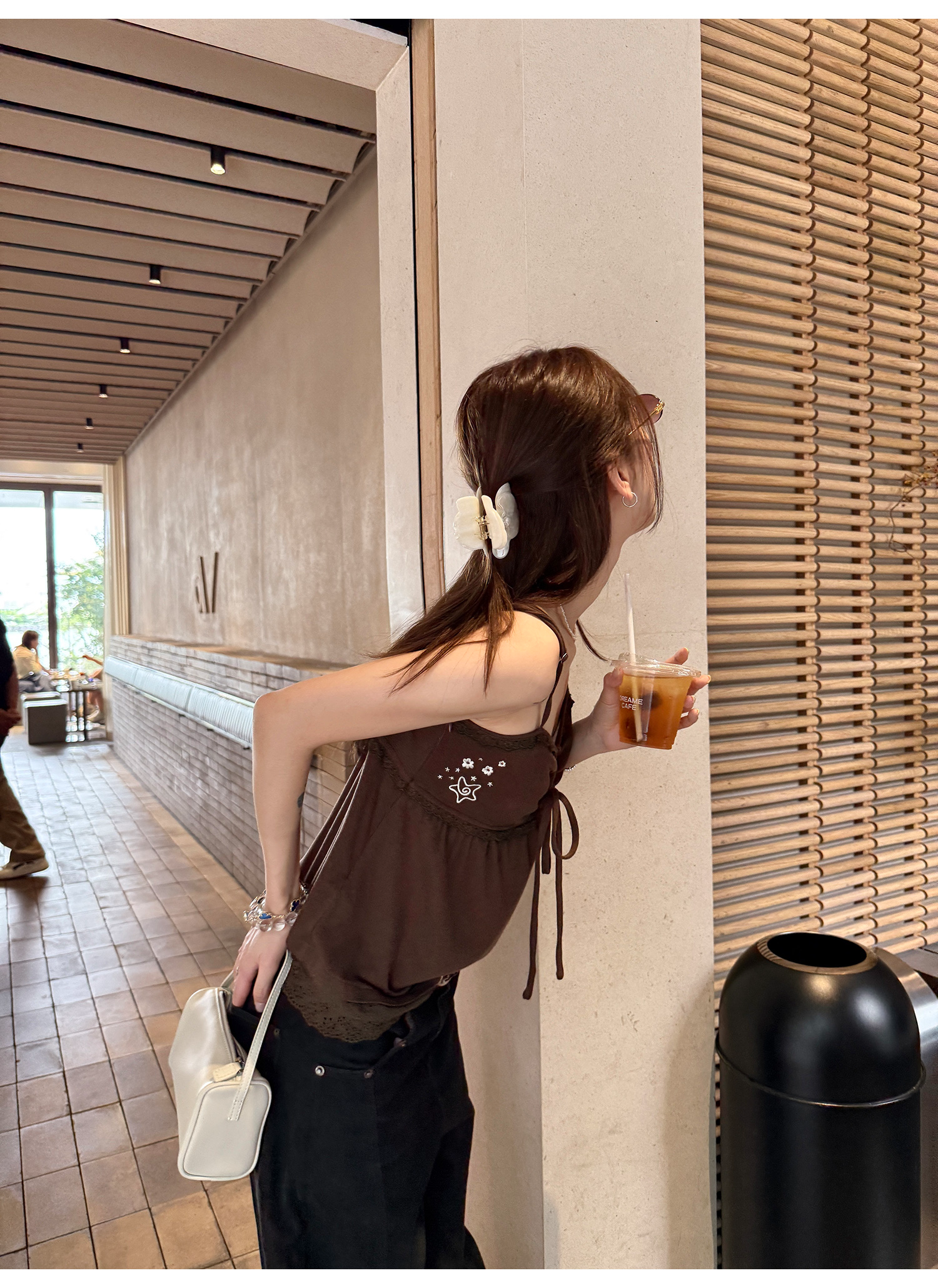 LelyMooch 刺繍入りテンセルキャミ  LEM206