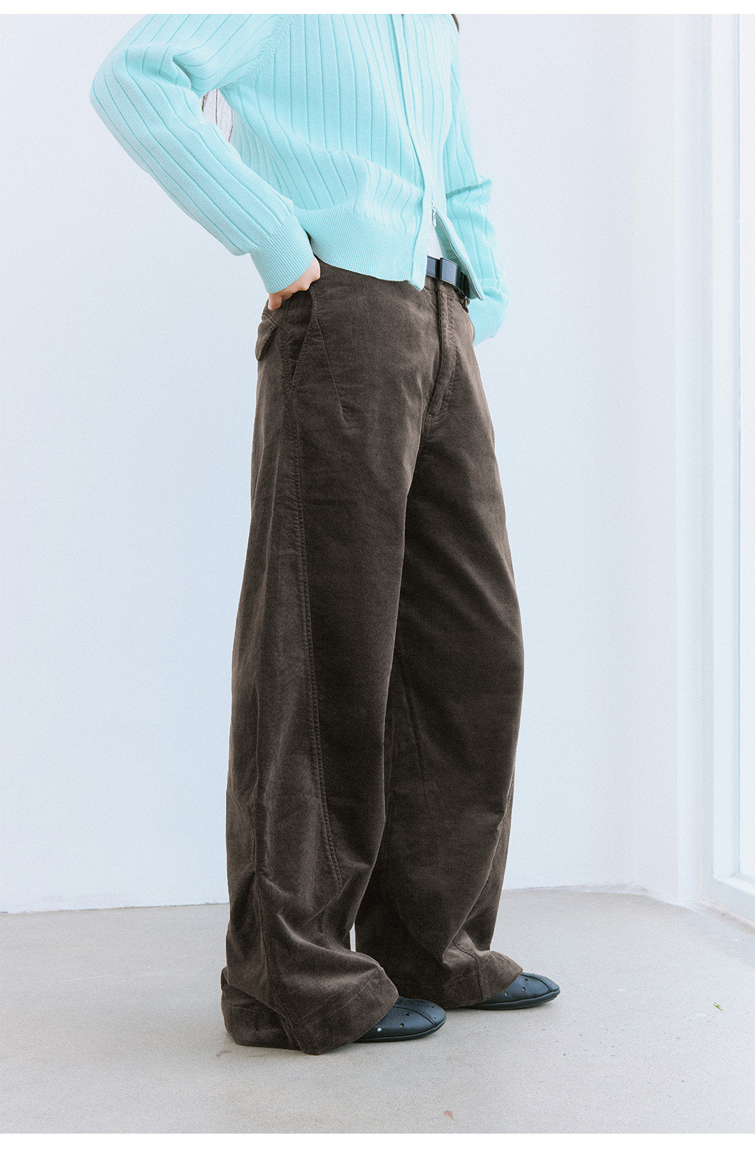プレミアムコーデュロイ カーブパンツ  LOM109