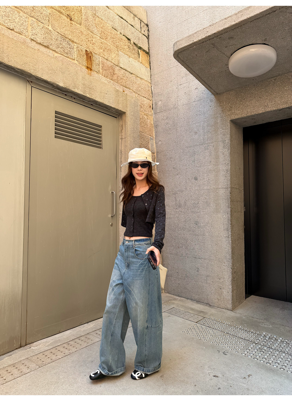 LelyMooch 春夏ムード漂う ひび割れ加工 カーブデニム  LEM316