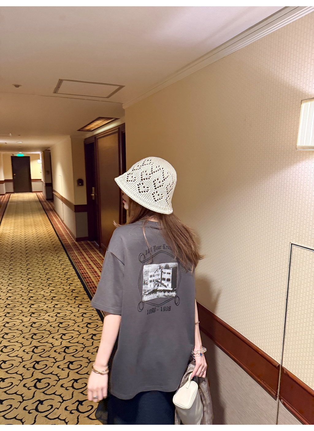LelyMooch クラインブルー×スタッズTシャツ｜2色展開  LEM194