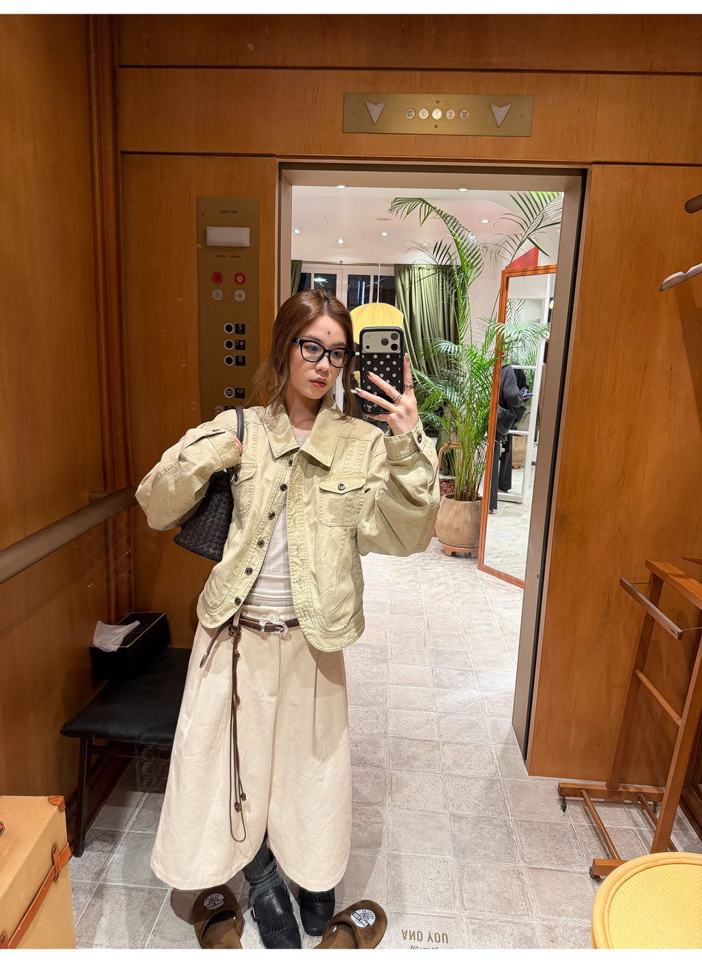 LelyMooch 起毛コットン ベージュクロップドパンツ  LEM255