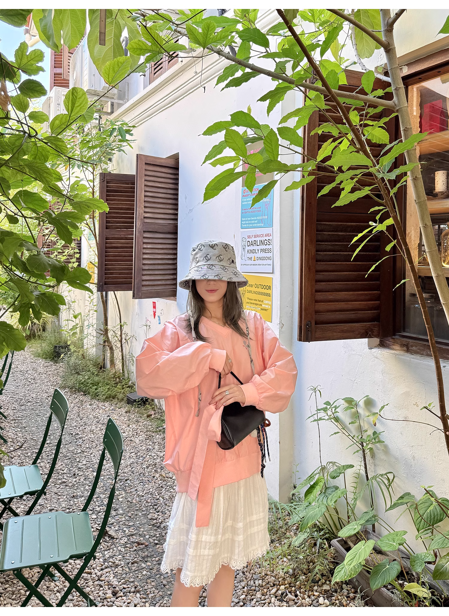 LelyMooch  スポーツカジュアル Vネック刺繍プルオーバー  LEM099