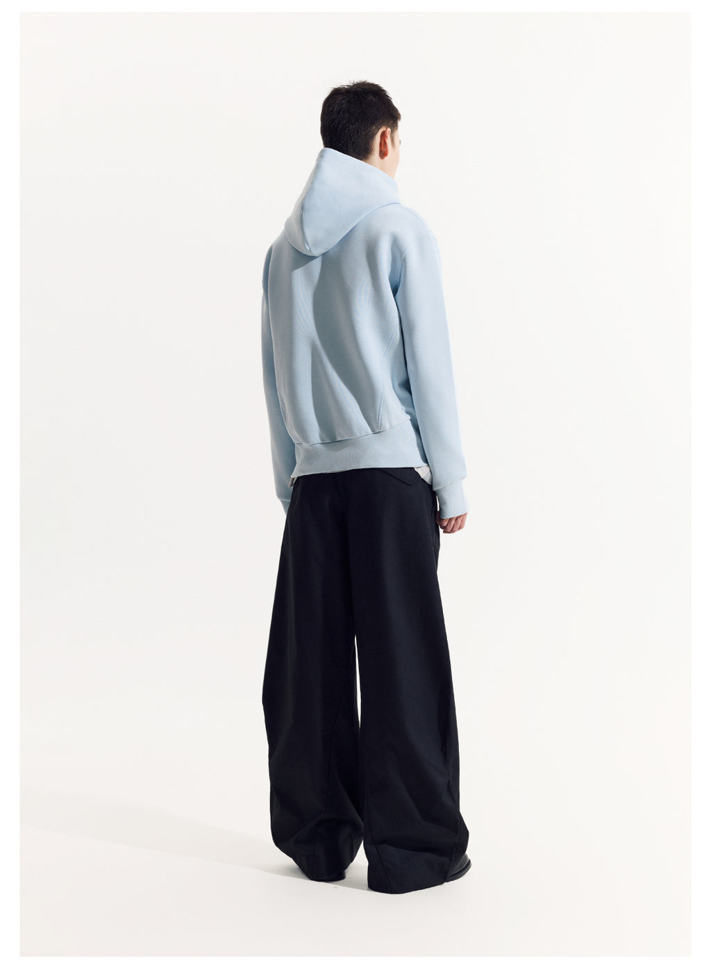 立体カーブドライン × ワイドシルエット構造タックデザインパンツ LOM030