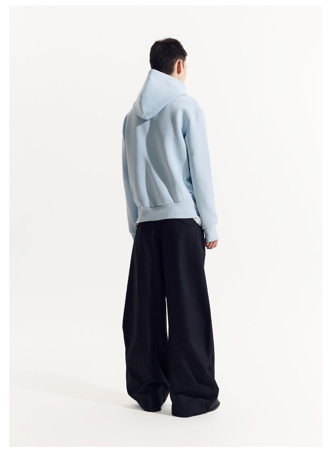 立体カーブドライン × ワイドシルエット構造タックデザインパンツ LOM030