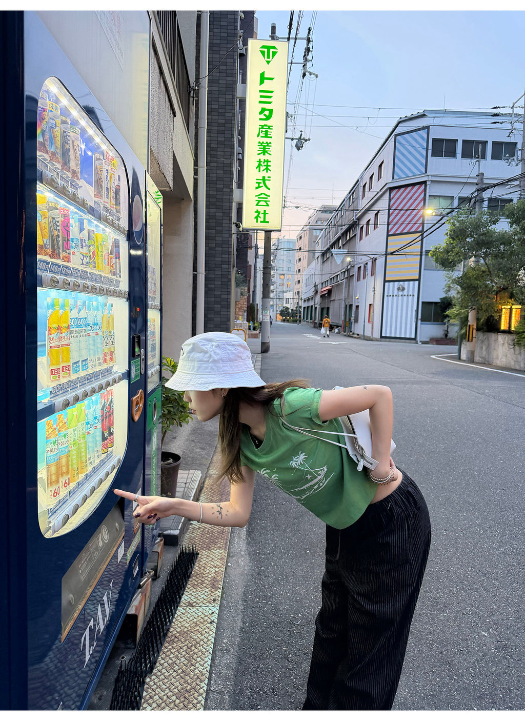 LelyMooch パームツリークロップドTシャツ  LEM376