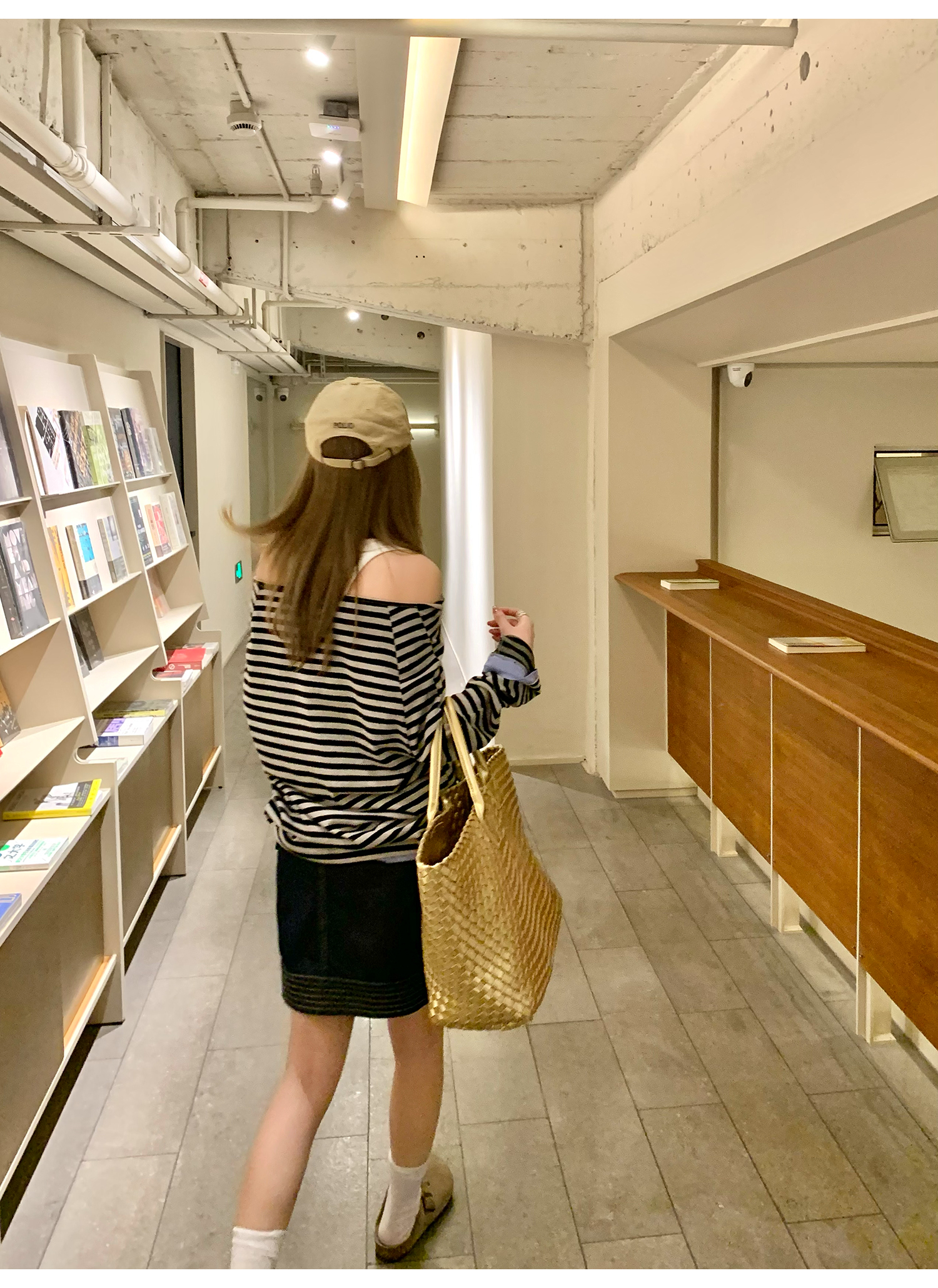 LelyMooch  オフショルダー ストライプ ロンTシャツ  LEM120