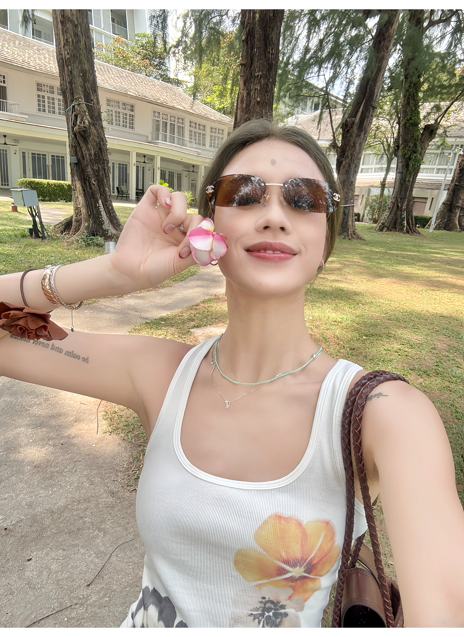 LelyMooch  水彩花柄プリントのリブベスト  LEM095