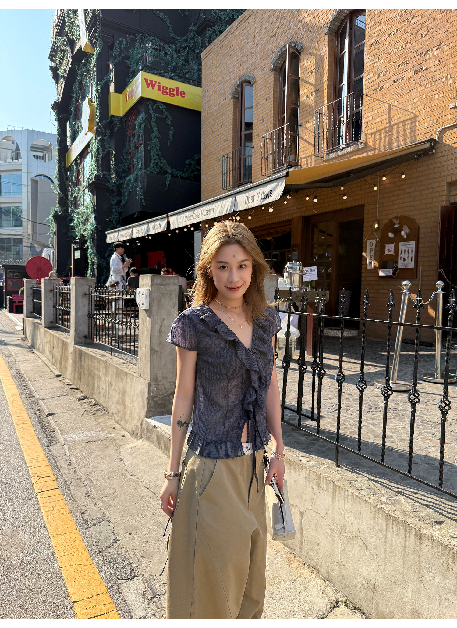 LelyMooch くしゅくしゅ涼感チェック フリルシャツ  LEM175