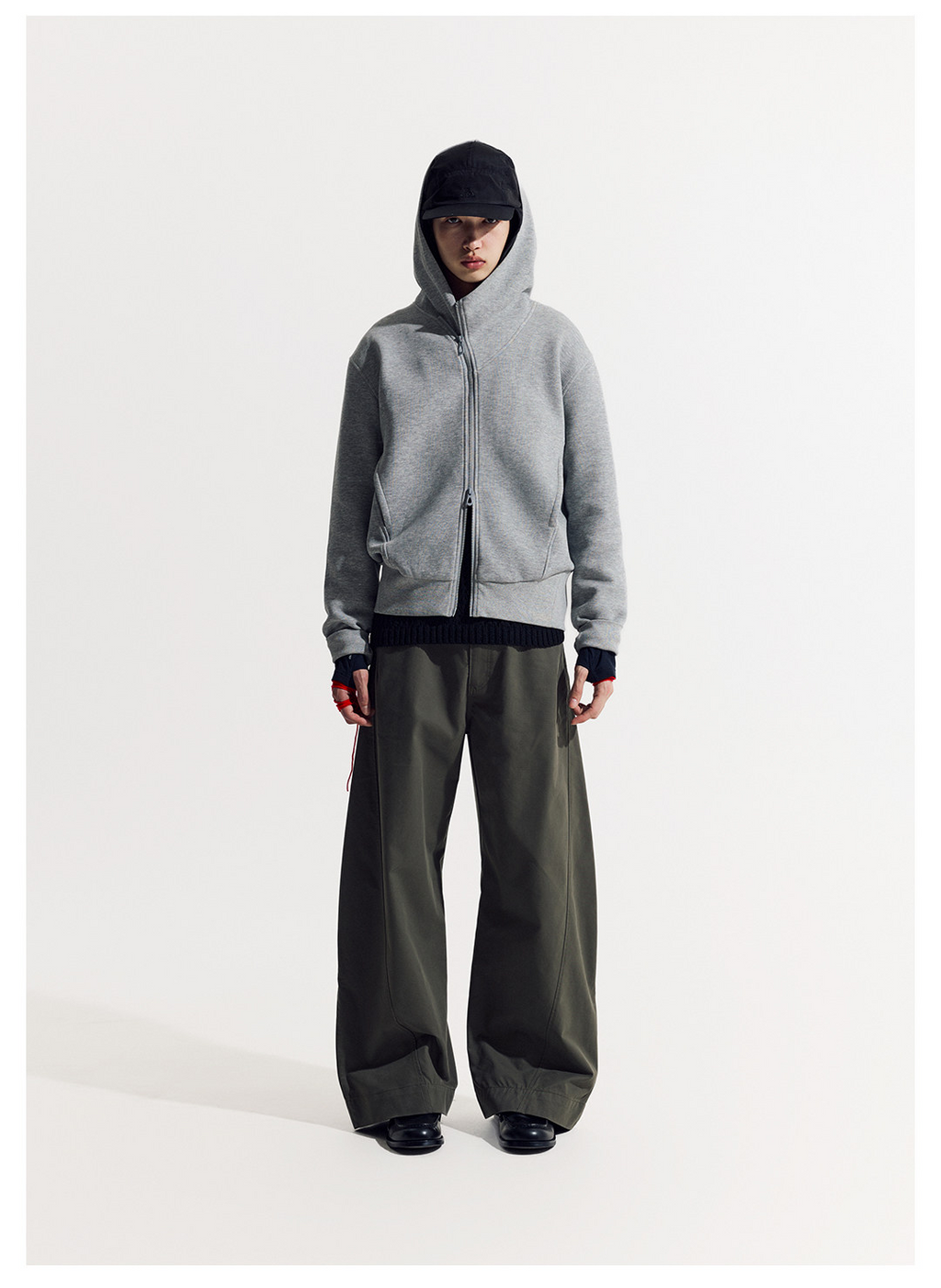 斜めジップ ダンボール素材 パーカー  LOM048